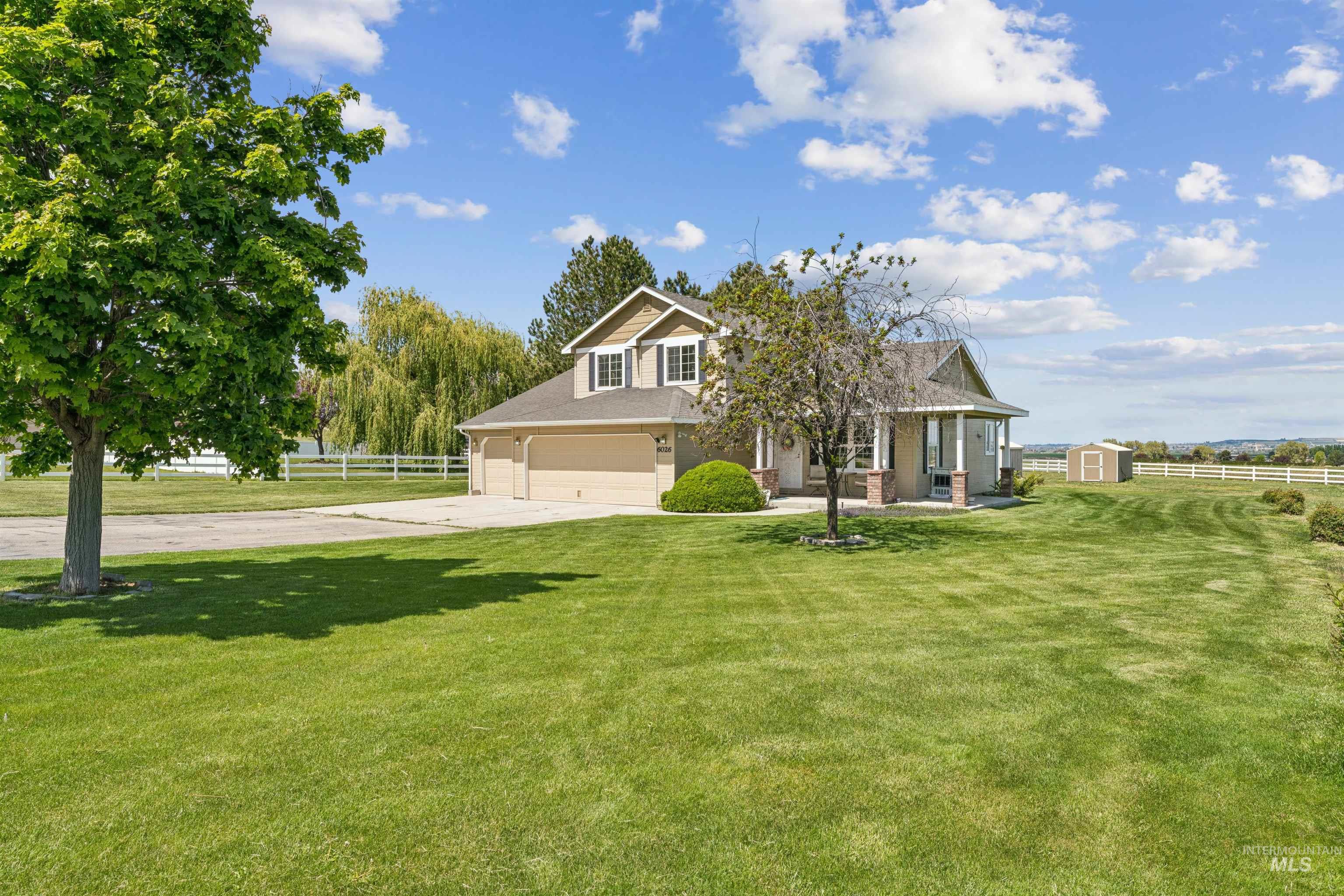 6026 Whispering Hills Dr, Marsing, Idaho 83639, 3 Bedrooms, 2.5 Bathrooms, Residential For Sale, Price $635,000,MLS 98990975