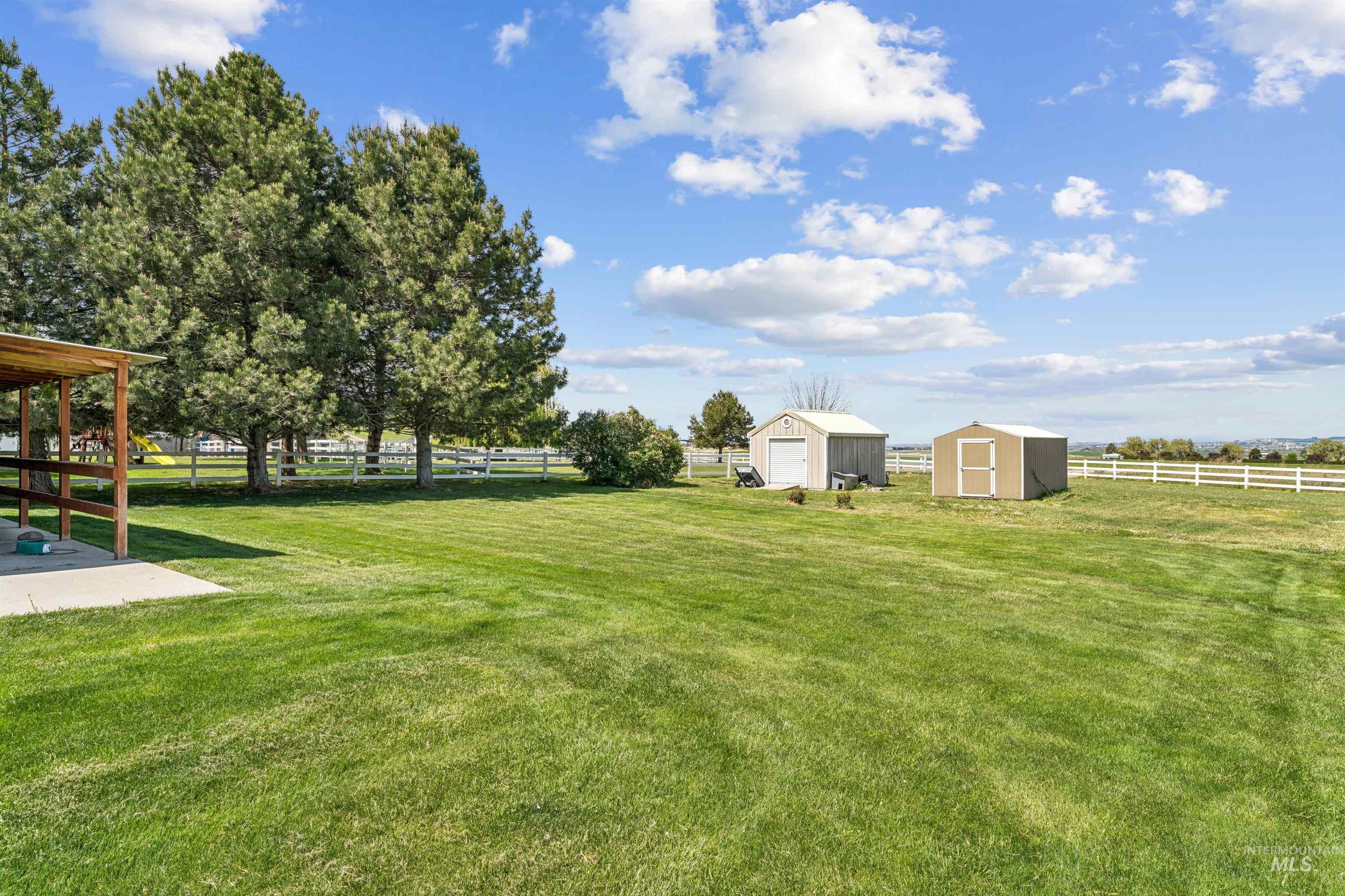6026 Whispering Hills Dr, Marsing, Idaho 83639, 3 Bedrooms, 2.5 Bathrooms, Residential For Sale, Price $635,000,MLS 98990975
