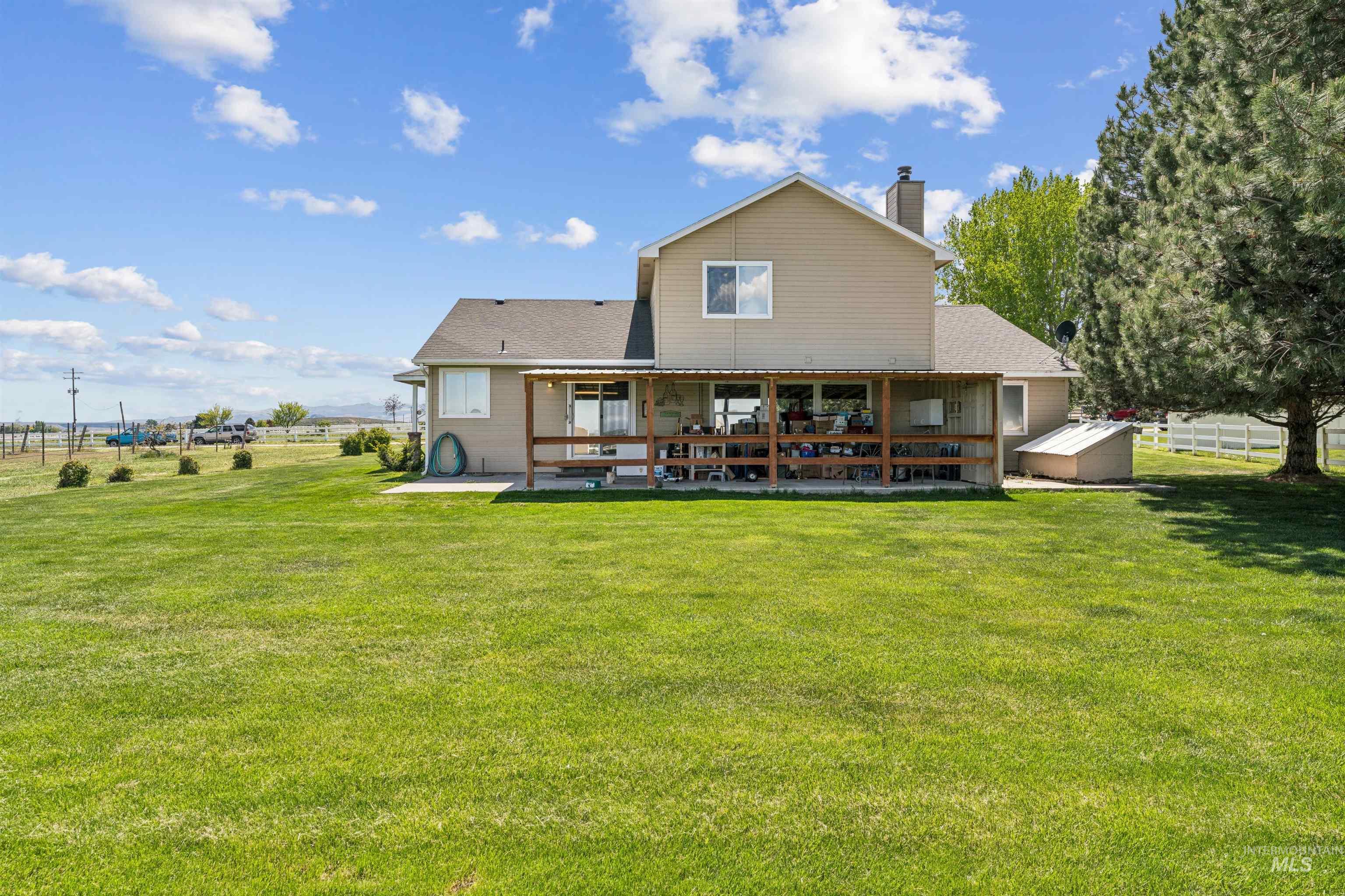 6026 Whispering Hills Dr, Marsing, Idaho 83639, 3 Bedrooms, 2.5 Bathrooms, Residential For Sale, Price $635,000,MLS 98990975