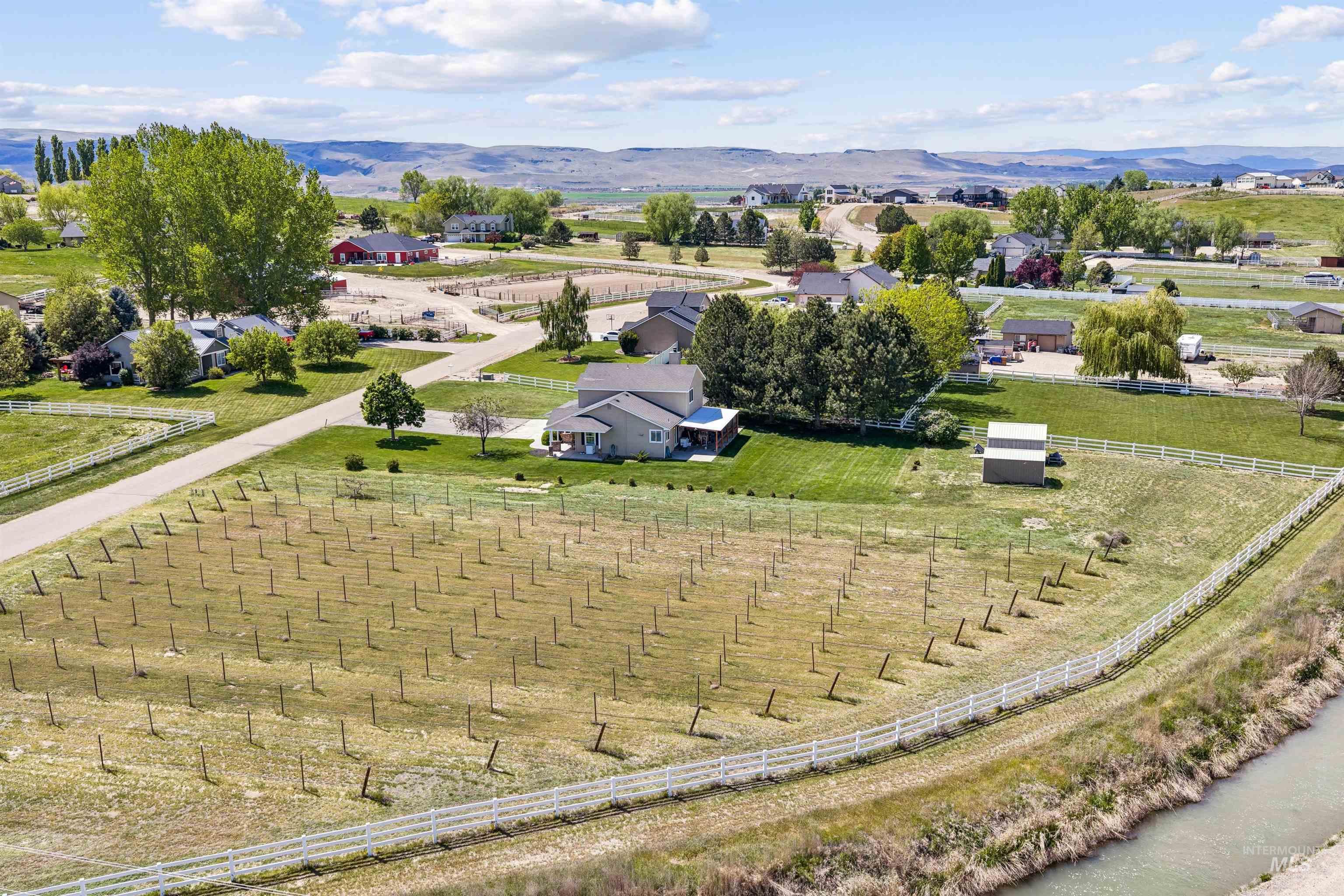 6026 Whispering Hills Dr, Marsing, Idaho 83639, 3 Bedrooms, 2.5 Bathrooms, Residential For Sale, Price $635,000,MLS 98990975