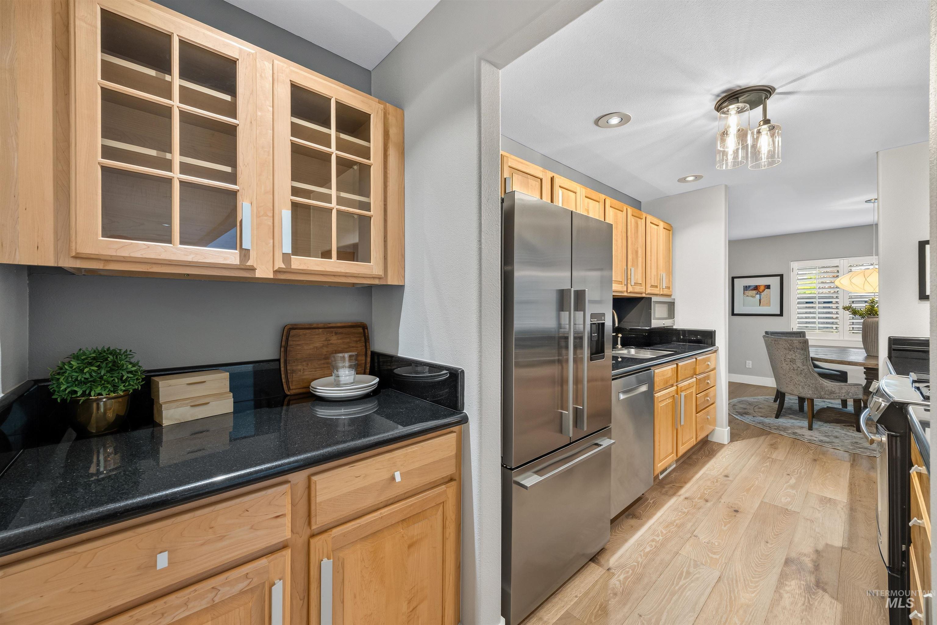 804 E Riverpark Ln, Boise, Idaho 83706, 2 Bedrooms, 2.5 Bathrooms, Residential For Sale, Price $650,000,MLS 98990979