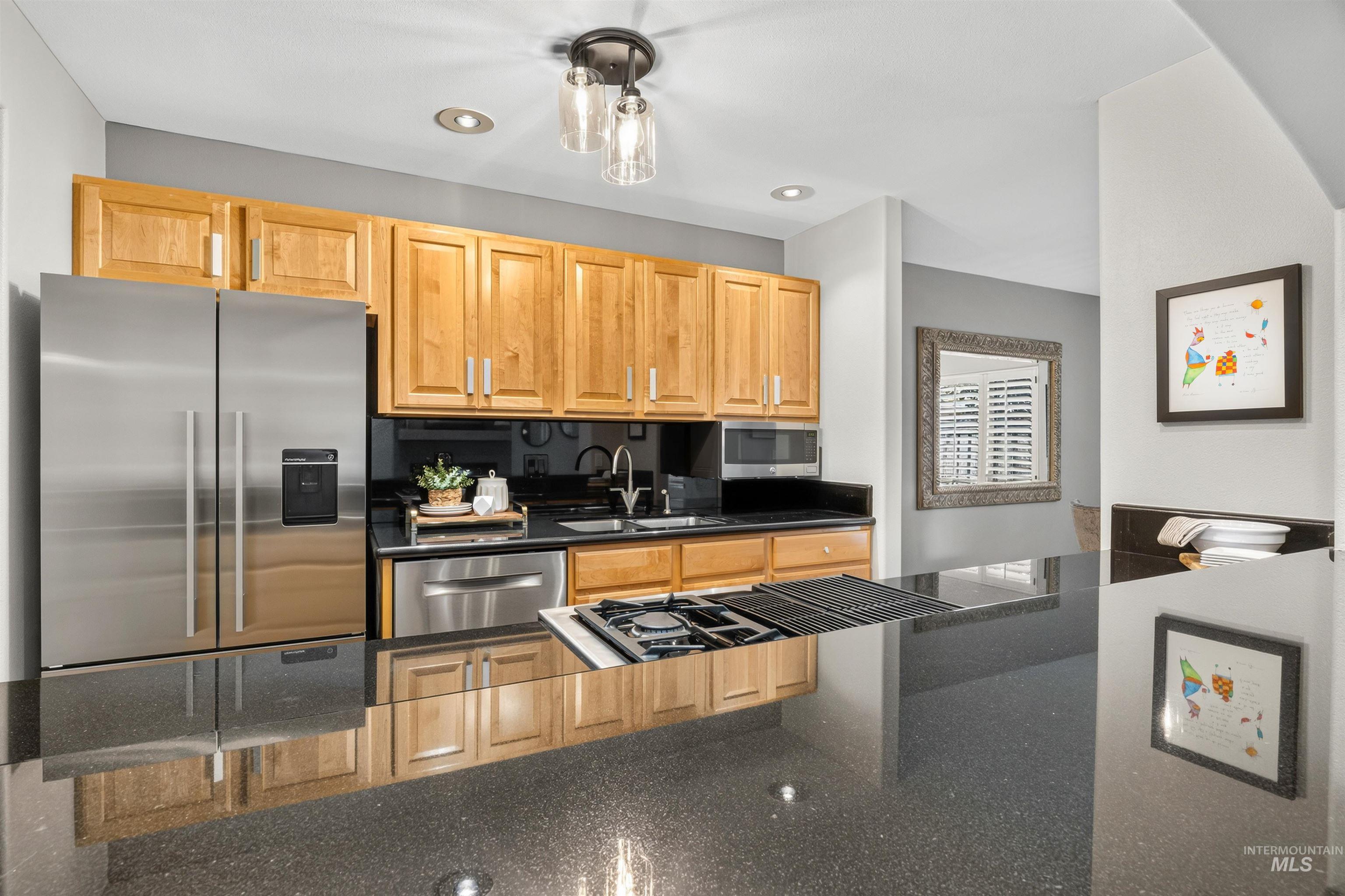804 E Riverpark Ln, Boise, Idaho 83706, 2 Bedrooms, 2.5 Bathrooms, Residential For Sale, Price $650,000,MLS 98990979