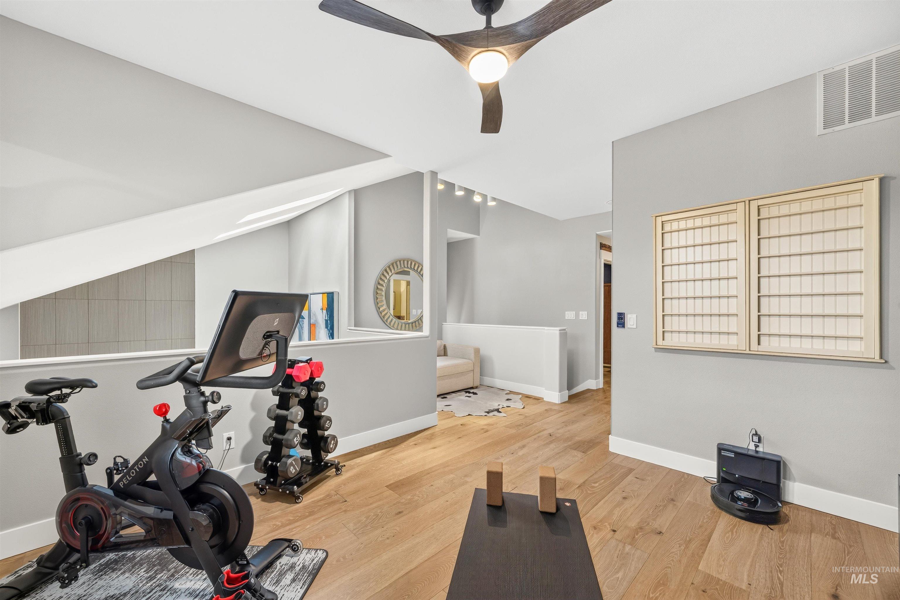 804 E Riverpark Ln, Boise, Idaho 83706, 2 Bedrooms, 2.5 Bathrooms, Residential For Sale, Price $650,000,MLS 98990979