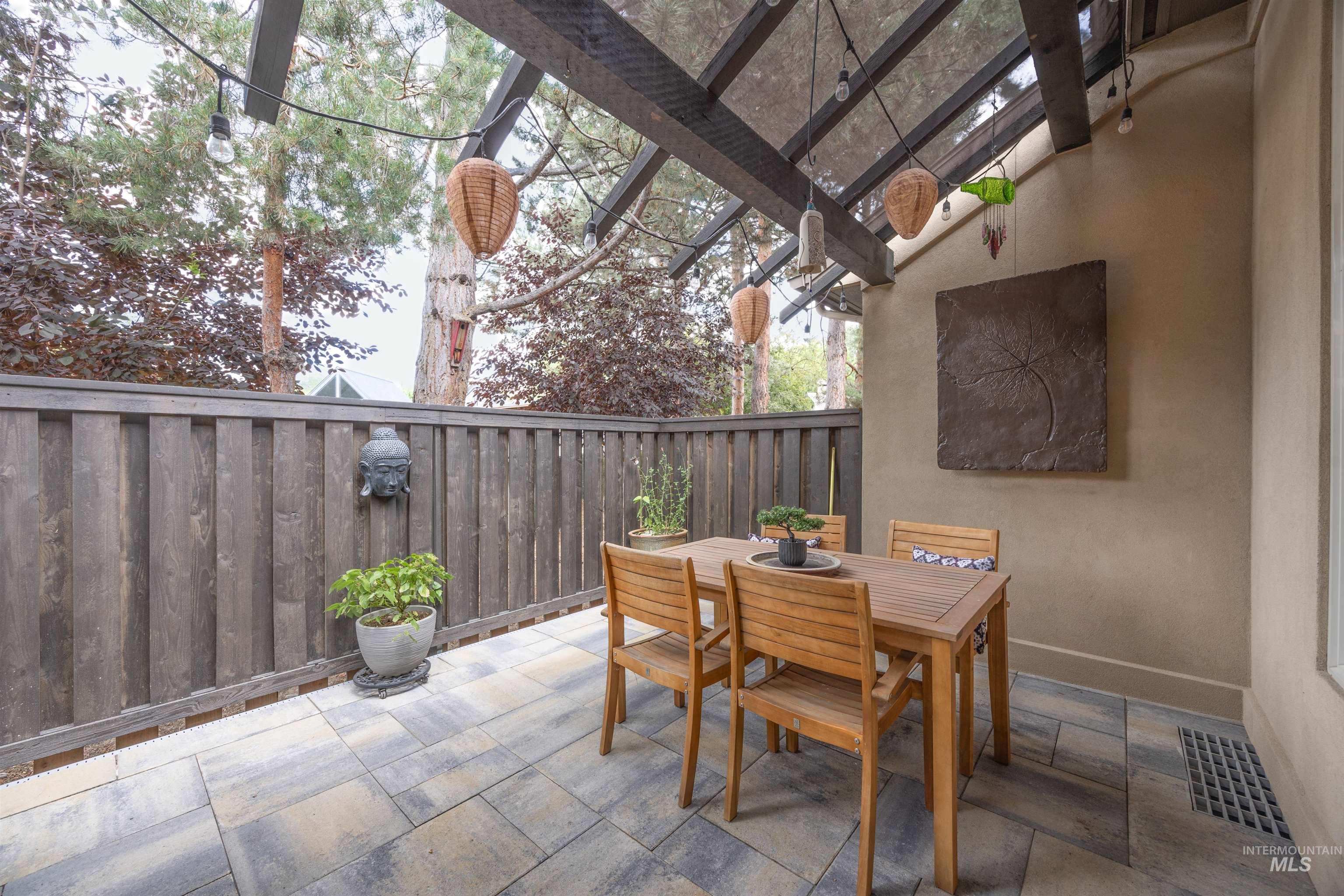 804 E Riverpark Ln, Boise, Idaho 83706, 2 Bedrooms, 2.5 Bathrooms, Residential For Sale, Price $650,000,MLS 98990979