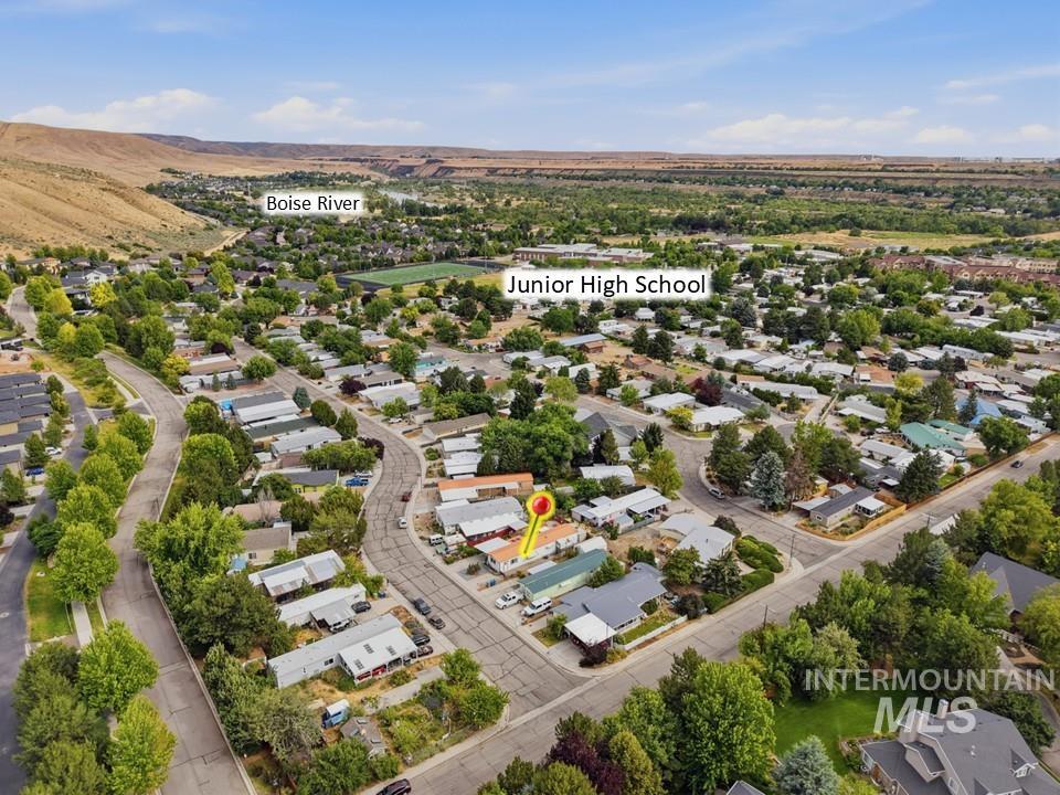 5615 E Woodcross Dr, Boise, Idaho 83716, 2 Bedrooms, 1 Bathroom, Residential For Sale, Price $229,900, 98990980