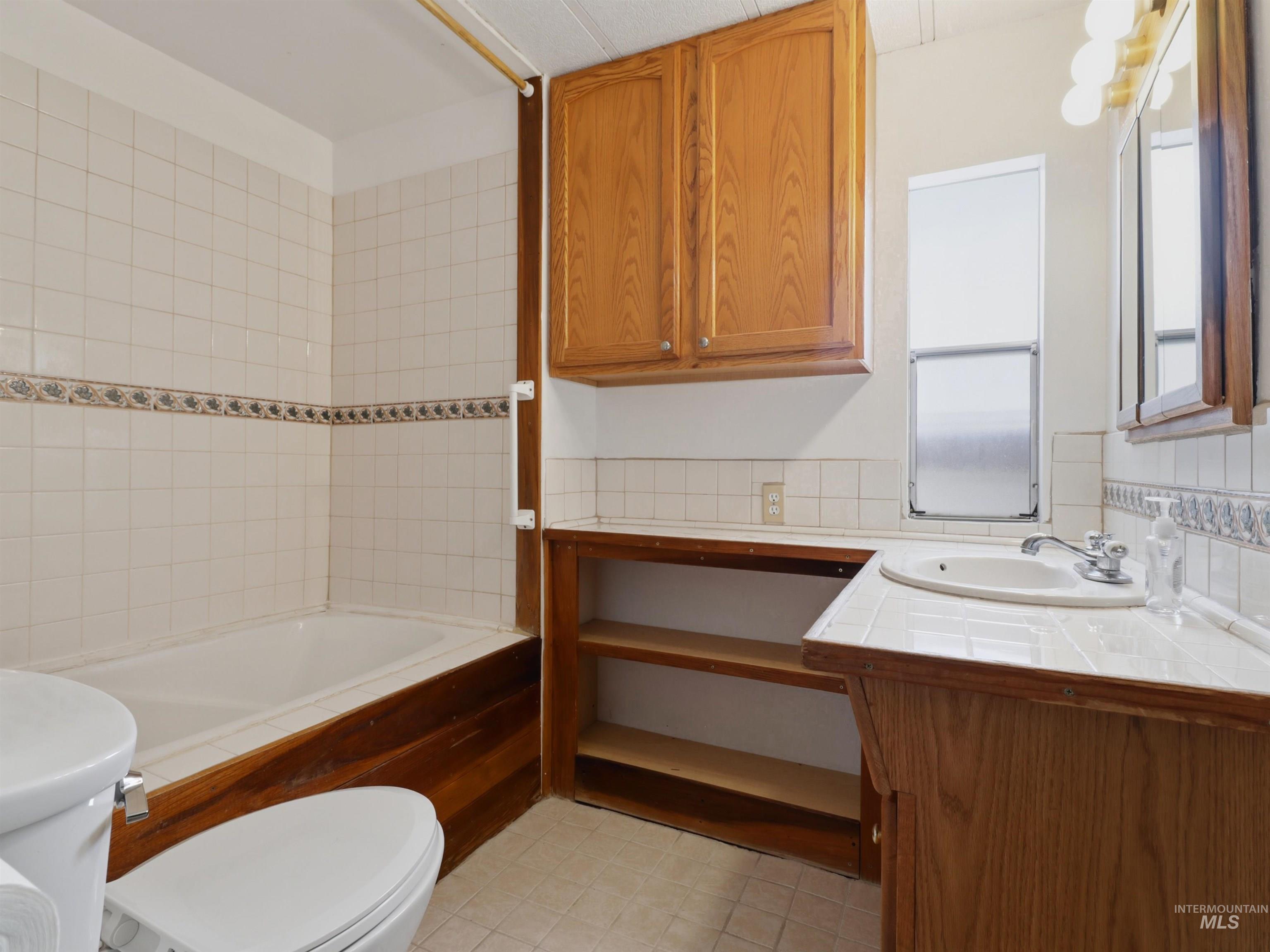 5615 E Woodcross Dr, Boise, Idaho 83716, 2 Bedrooms, 1 Bathroom, Residential For Sale, Price $229,900, 98990980