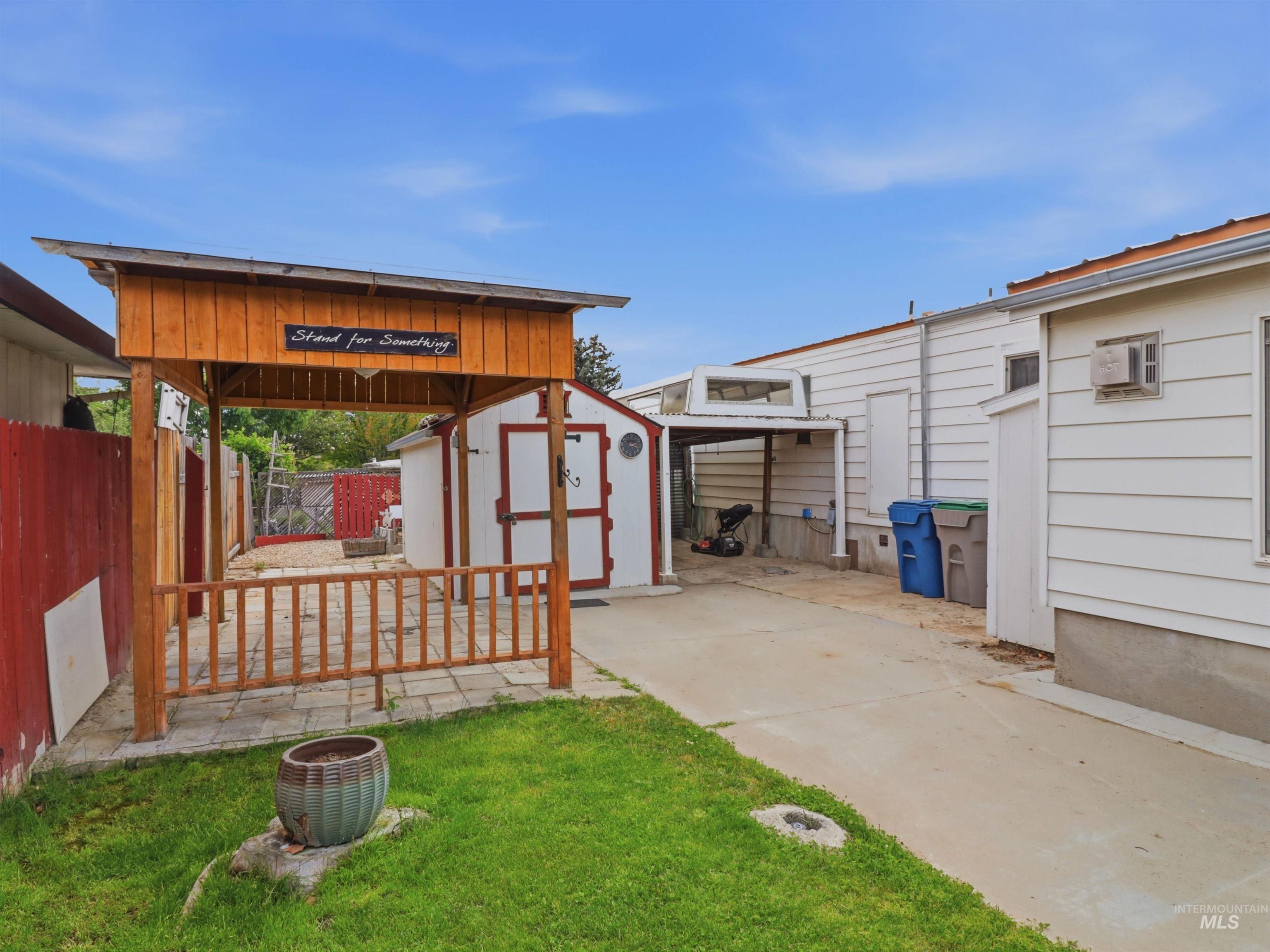 5615 E Woodcross Dr, Boise, Idaho 83716, 2 Bedrooms, 1 Bathroom, Residential For Sale, Price $229,900, 98990980