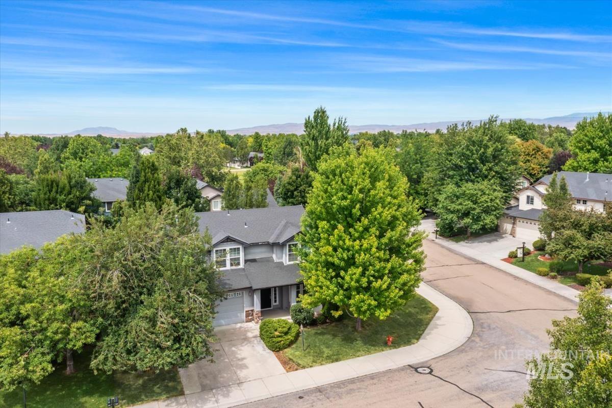 2080 W Sage Springs Ct, Meridian, Idaho 83642, 3 Bedrooms, 2.5 Bathrooms, Residential For Sale, Price $499,999,MLS 98990986
