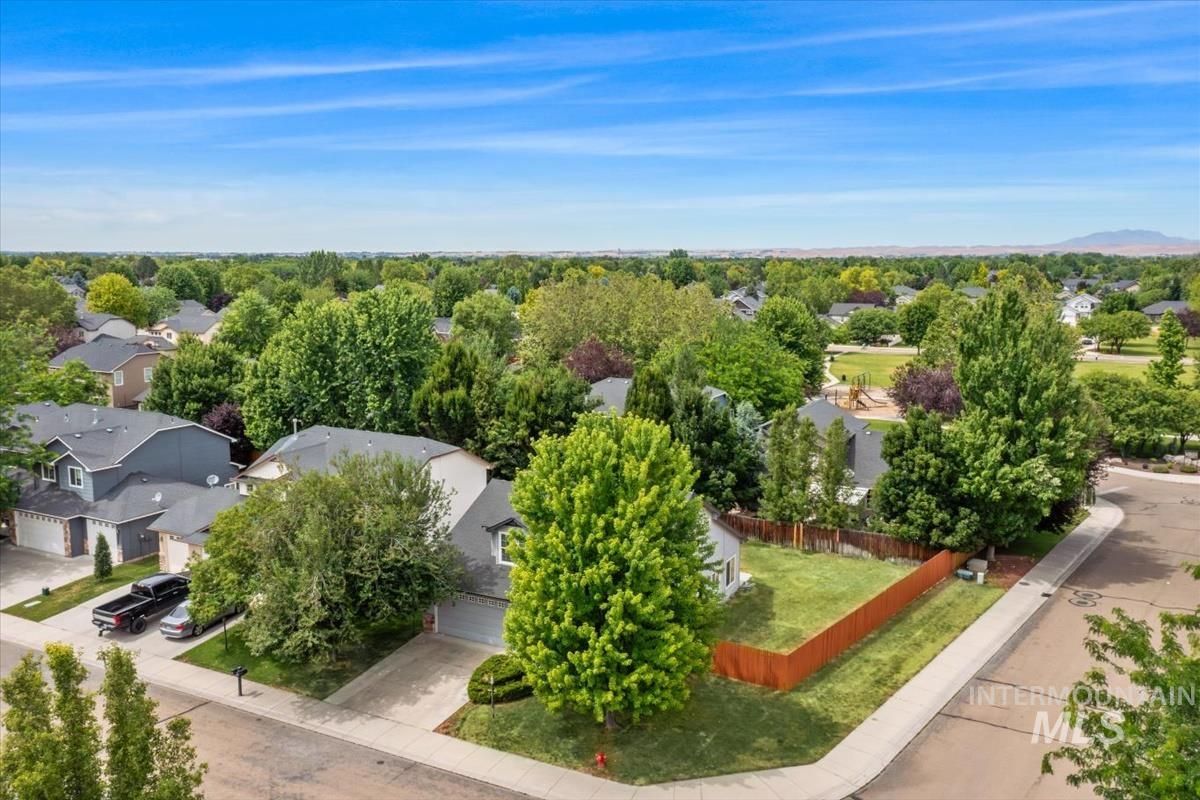 2080 W Sage Springs Ct, Meridian, Idaho 83642, 3 Bedrooms, 2.5 Bathrooms, Residential For Sale, Price $499,999,MLS 98990986