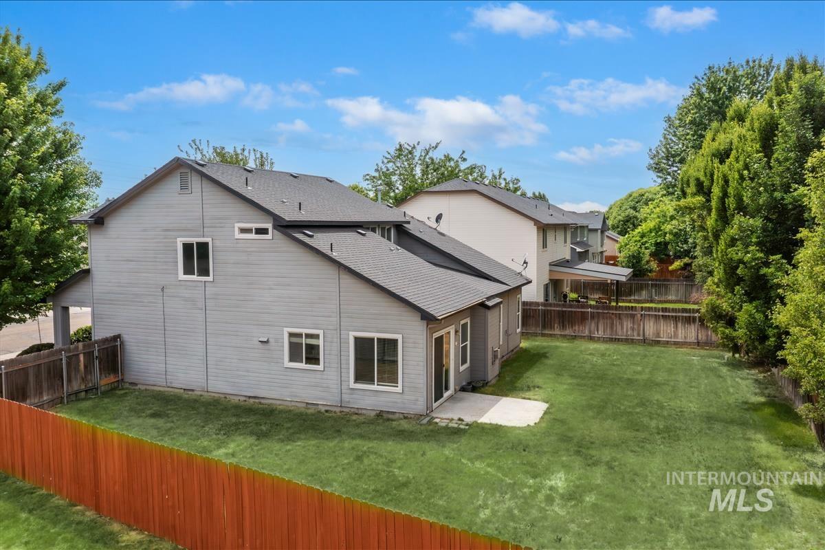 2080 W Sage Springs Ct, Meridian, Idaho 83642, 3 Bedrooms, 2.5 Bathrooms, Residential For Sale, Price $499,999,MLS 98990986