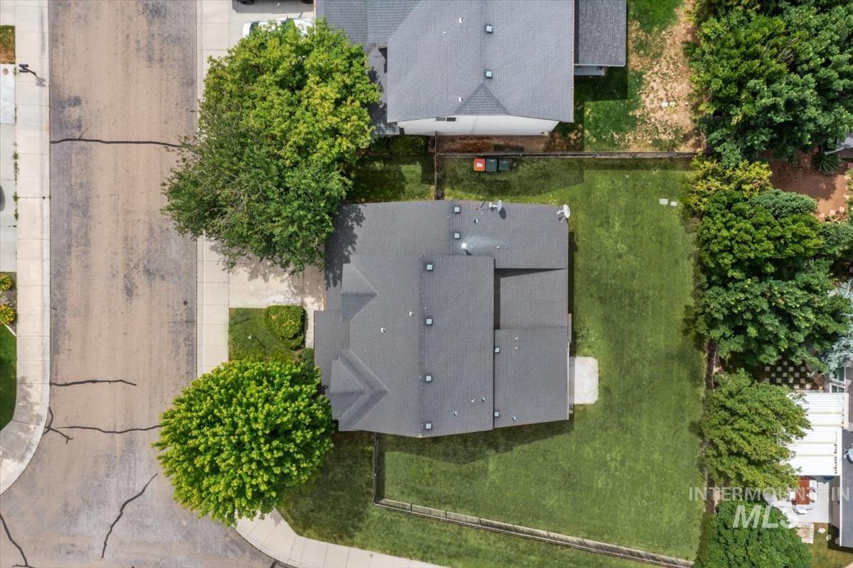 2080 W Sage Springs Ct, Meridian, Idaho 83642, 3 Bedrooms, 2.5 Bathrooms, Residential For Sale, Price $499,999,MLS 98990986