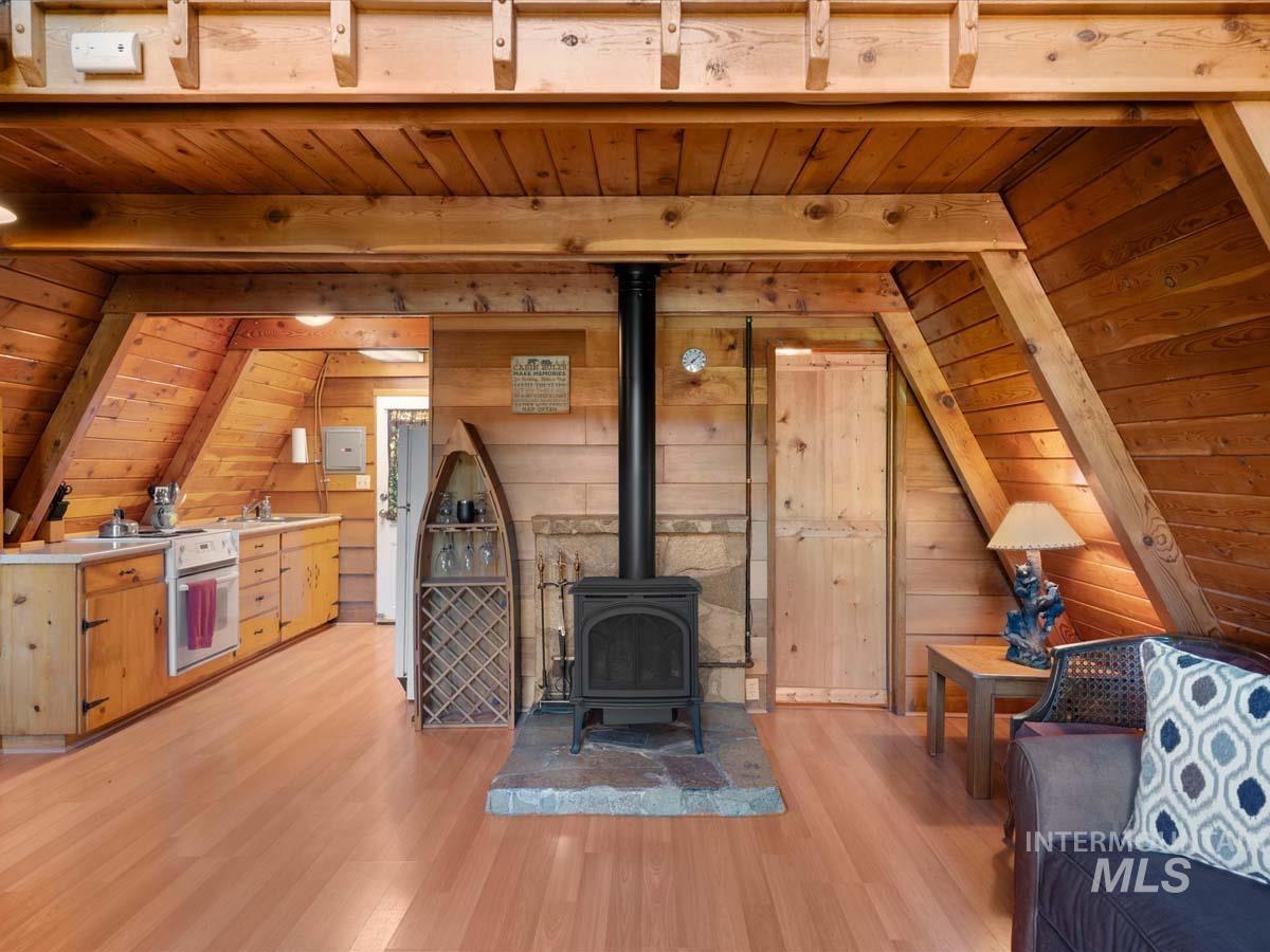 3 Lyons Lane, Smiths Ferry, Idaho 83611, 1 Bedroom, 1 Bathroom, Residential For Sale, Price $275,900, 98990987