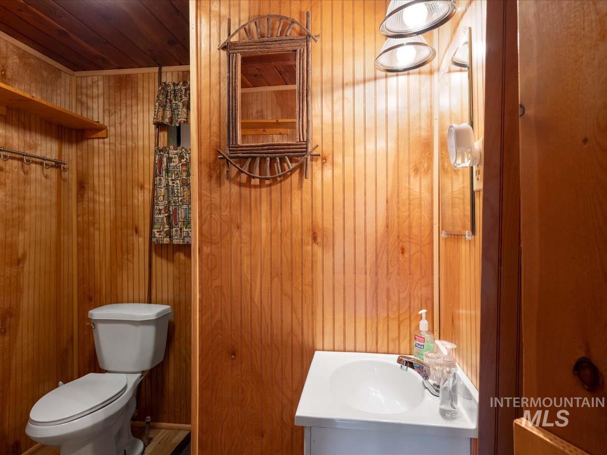 3 Lyons Lane, Smiths Ferry, Idaho 83611, 1 Bedroom, 1 Bathroom, Residential For Sale, Price $275,900, 98990987