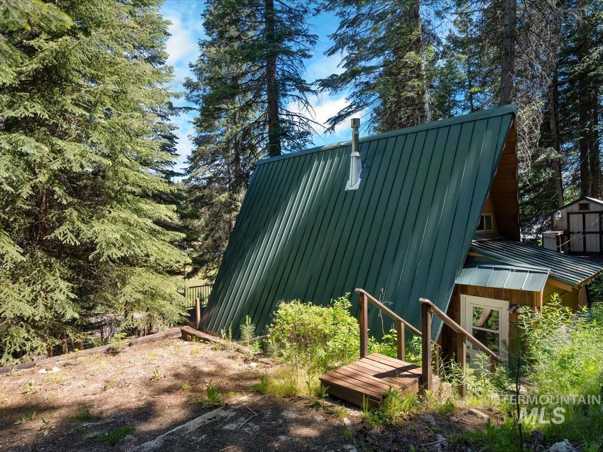 3 Lyons Lane, Smiths Ferry, Idaho 83611, 1 Bedroom, 1 Bathroom, Residential For Sale, Price $275,900, 98990987