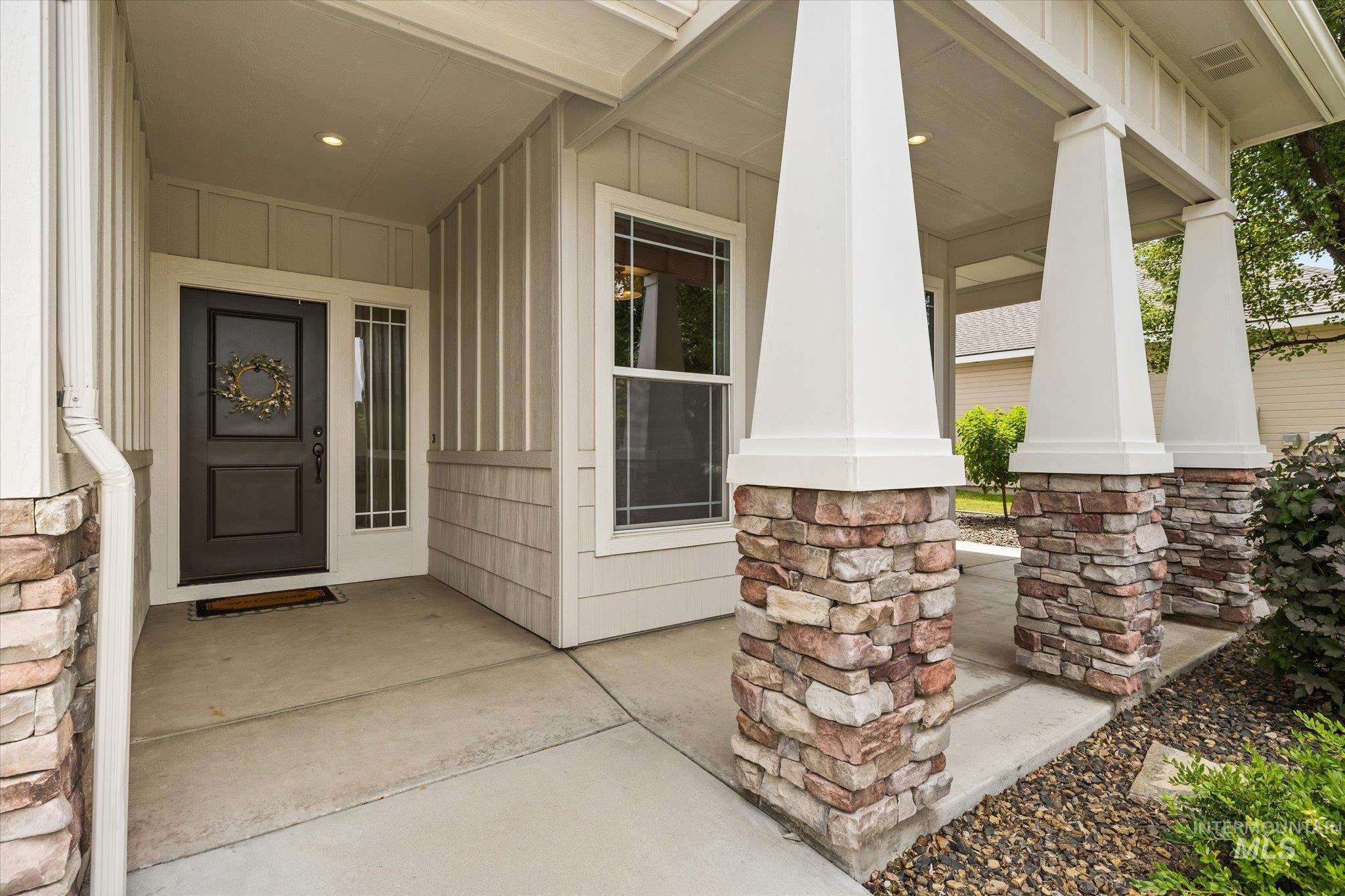 3846 S Montague, Meridian, Idaho 83642, 4 Bedrooms, 3 Bathrooms, Residential For Sale, Price $699,900, 98990988