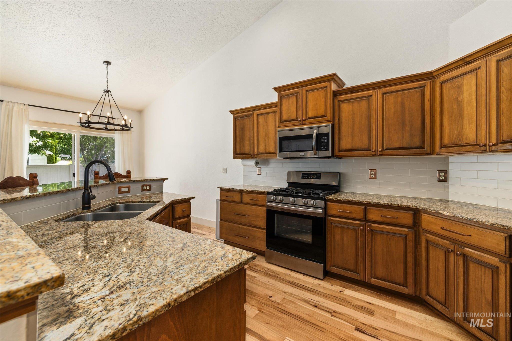 3846 S Montague, Meridian, Idaho 83642, 4 Bedrooms, 3 Bathrooms, Residential For Sale, Price $699,900, 98990988