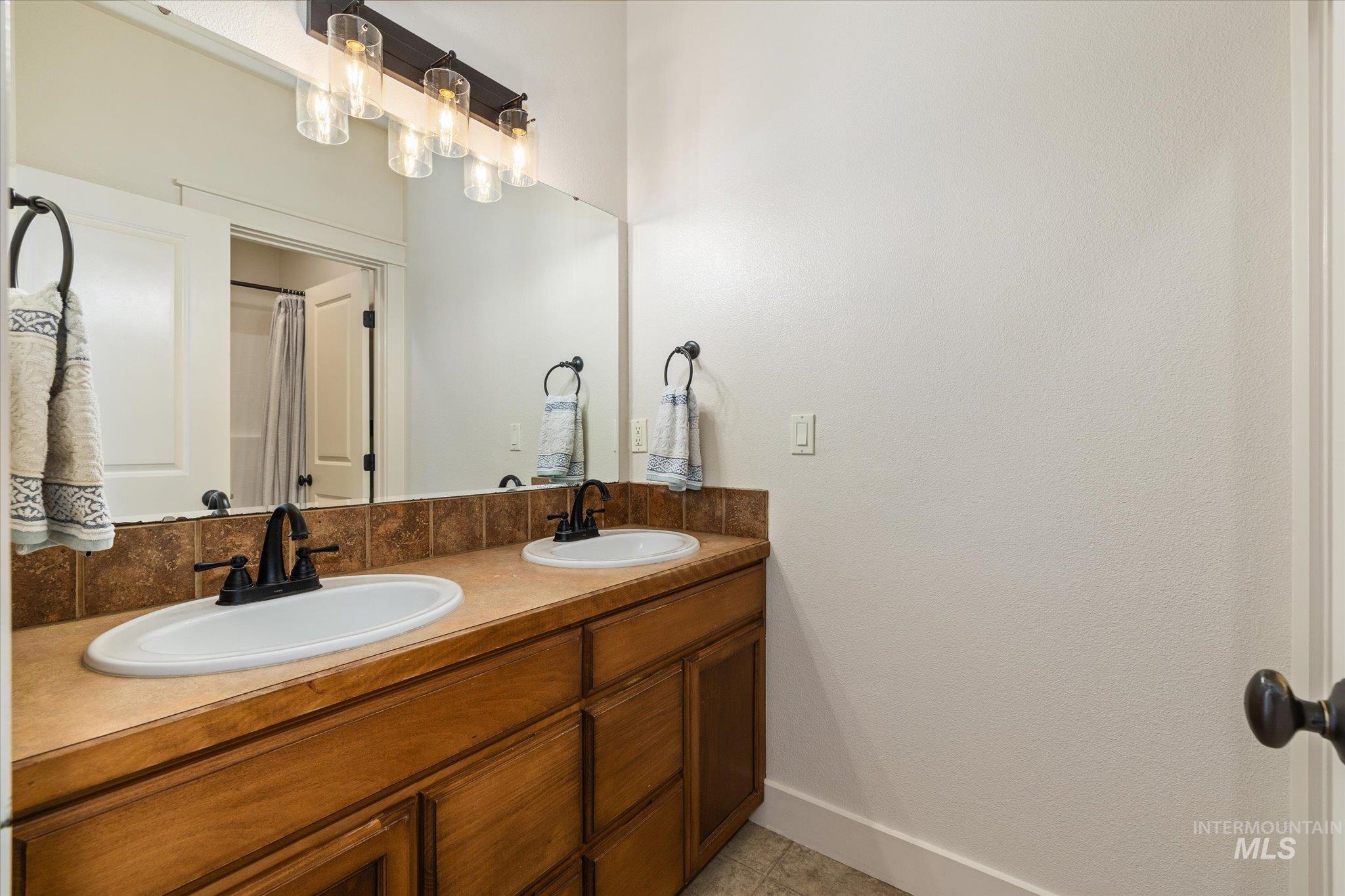 3846 S Montague, Meridian, Idaho 83642, 4 Bedrooms, 3 Bathrooms, Residential For Sale, Price $699,900, 98990988