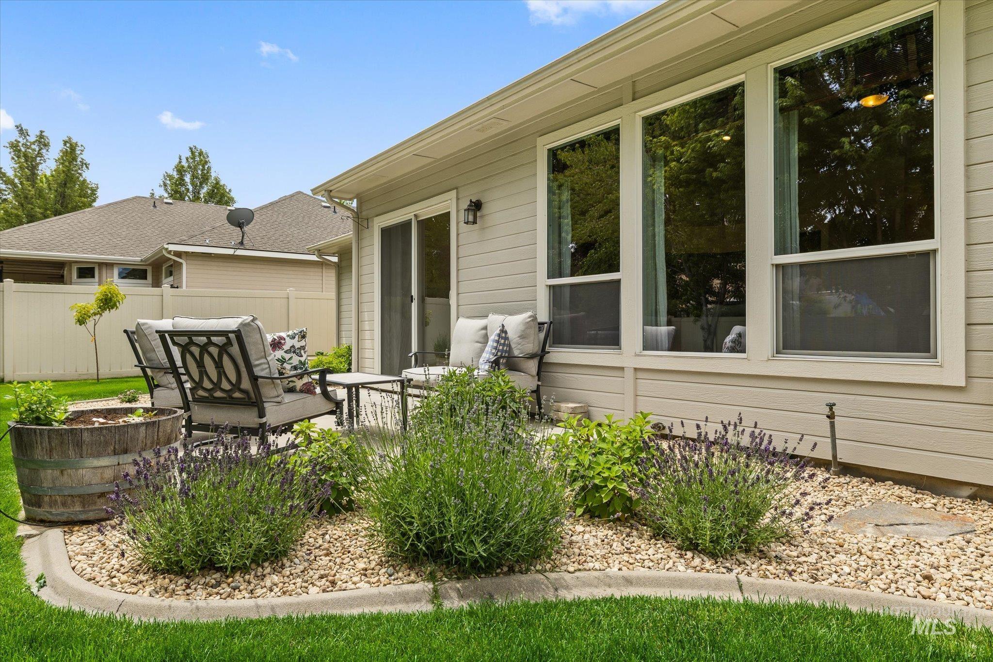 3846 S Montague, Meridian, Idaho 83642, 4 Bedrooms, 3 Bathrooms, Residential For Sale, Price $699,900, 98990988