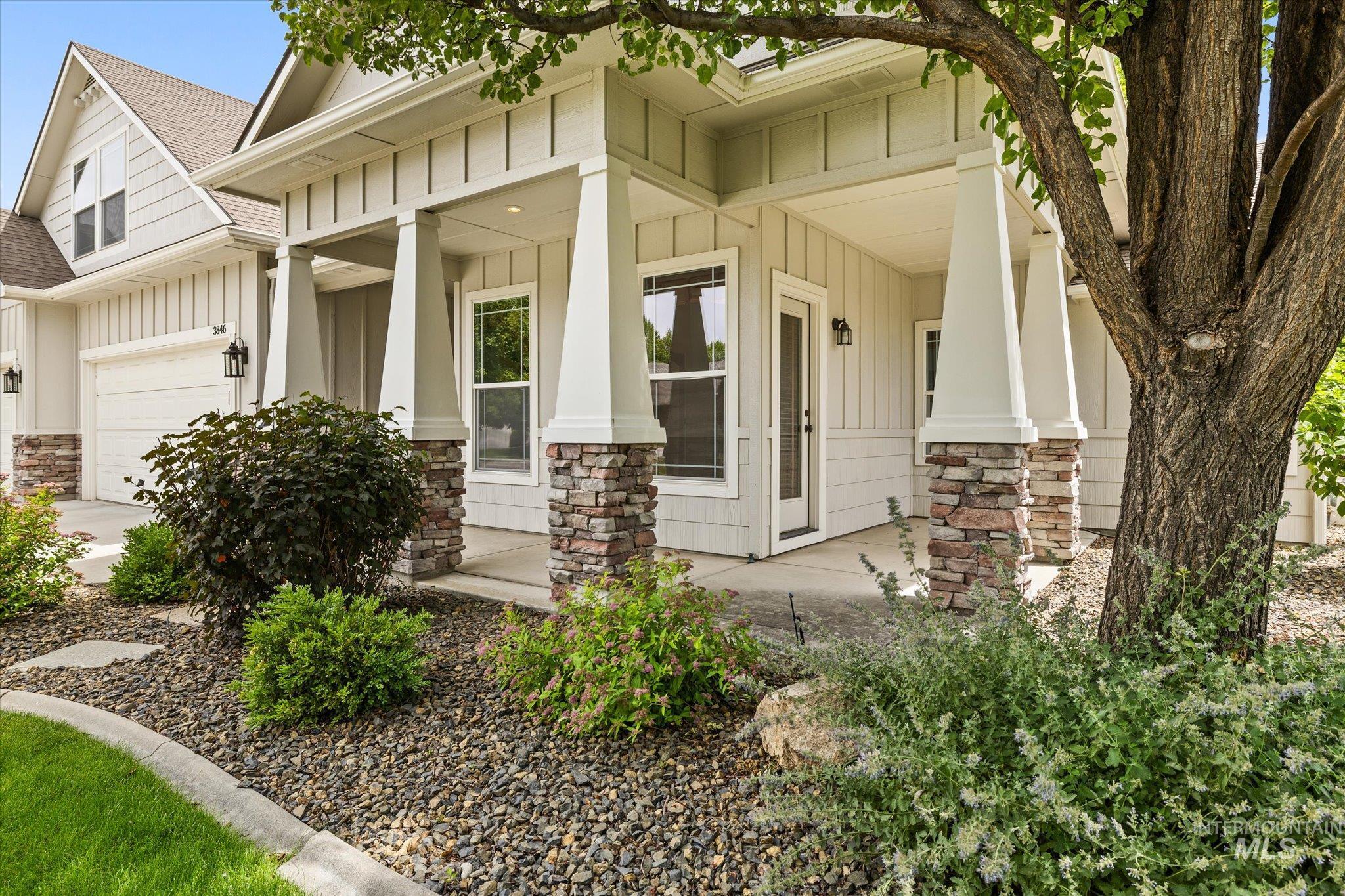 3846 S Montague, Meridian, Idaho 83642, 4 Bedrooms, 3 Bathrooms, Residential For Sale, Price $699,900, 98990988