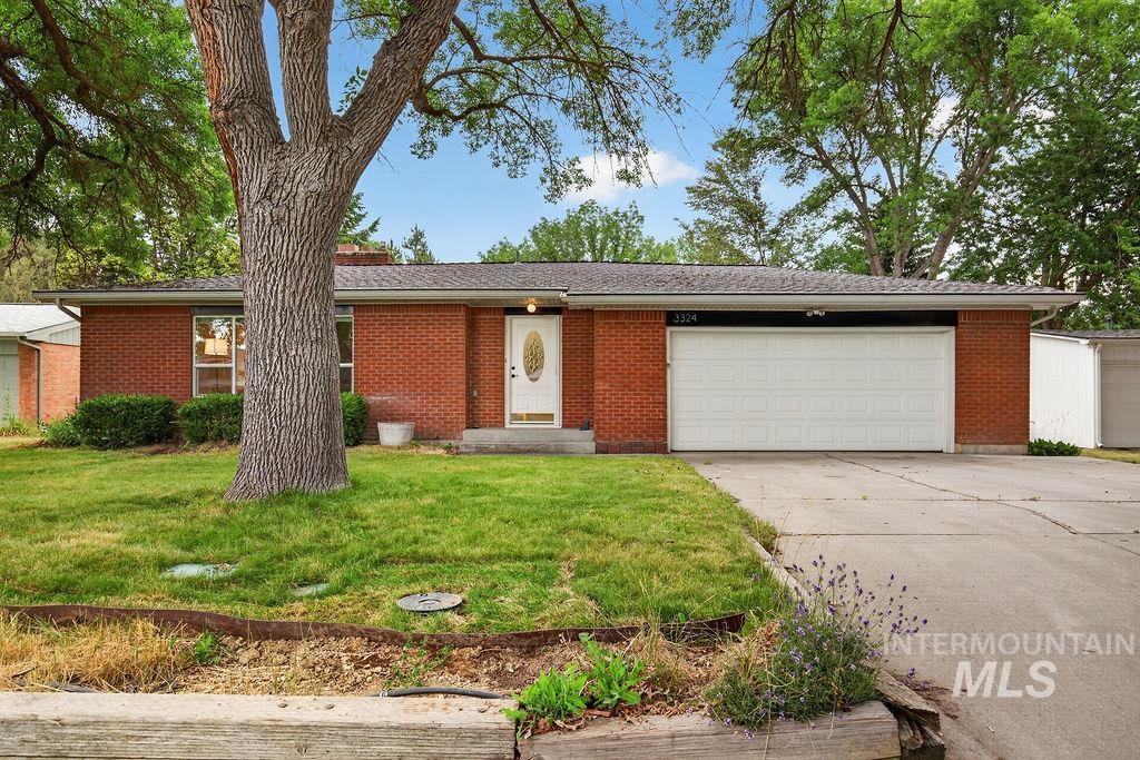 3324 Tucker, Boise, Idaho 83703, 4 Bedrooms, 3 Bathrooms, Residential For Sale, Price $819,000, 98990989