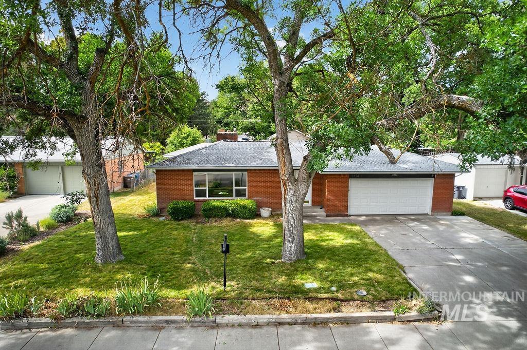 3324 Tucker, Boise, Idaho 83703, 4 Bedrooms, 3 Bathrooms, Residential For Sale, Price $819,000, 98990989