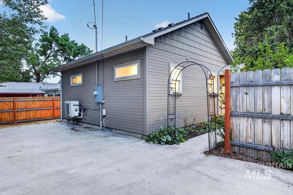 3324 Tucker, Boise, Idaho 83703, 4 Bedrooms, 3 Bathrooms, Residential For Sale, Price $819,000, 98990989