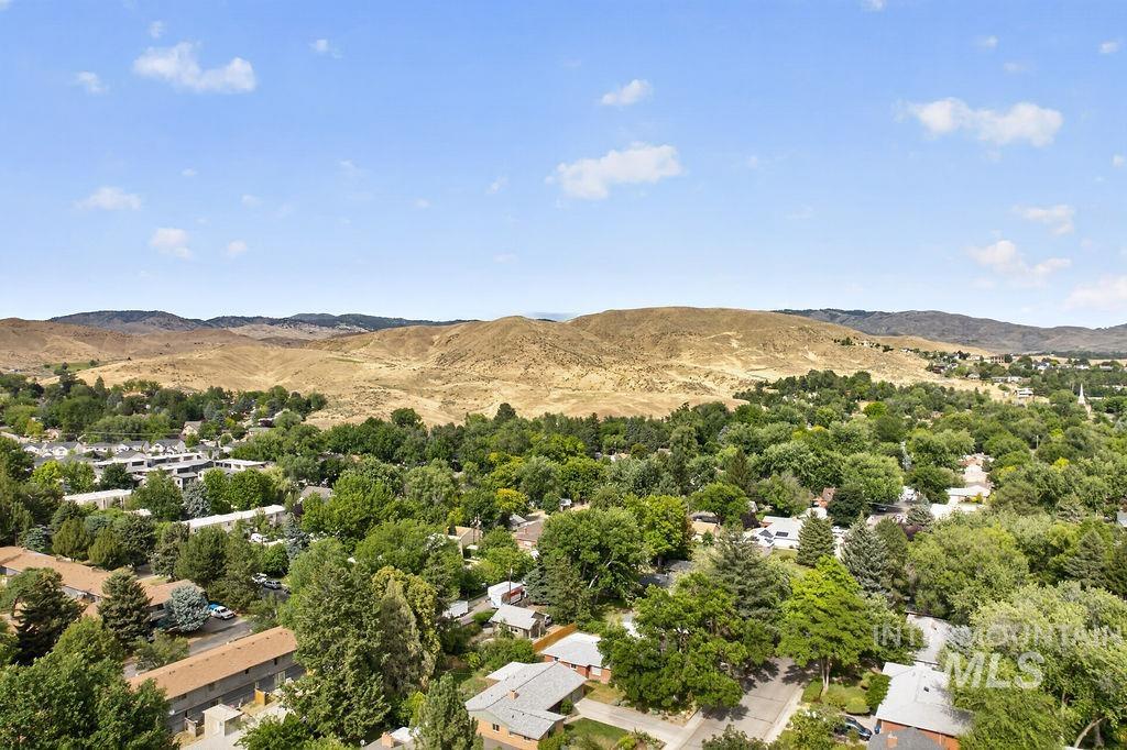 3324 Tucker, Boise, Idaho 83703, 4 Bedrooms, 3 Bathrooms, Residential For Sale, Price $819,000, 98990989