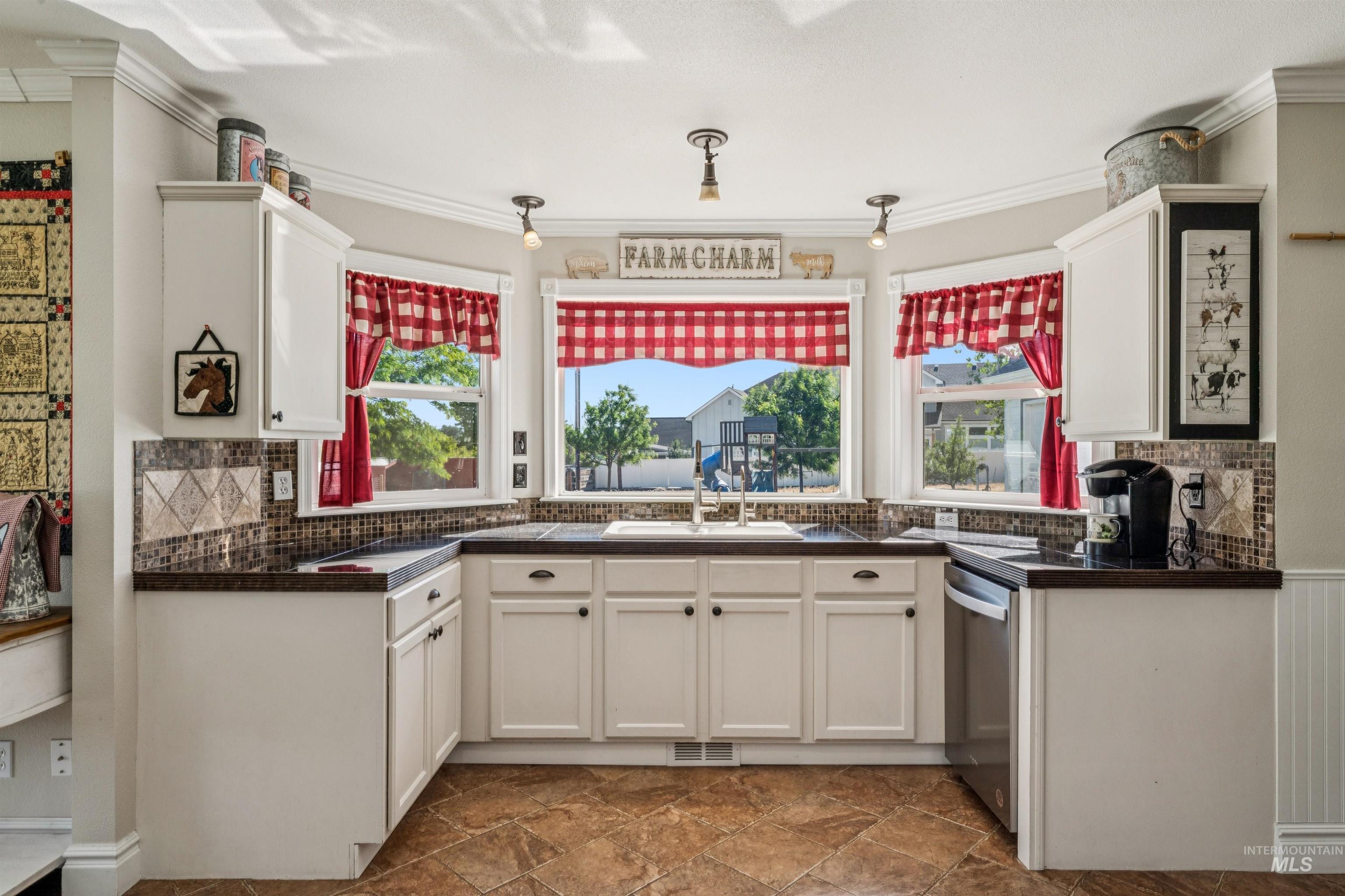4220 Pleasant View, Nampa, Idaho 83686, 3 Bedrooms, 2.5 Bathrooms, Residential For Sale, Price $825,000, 98990990