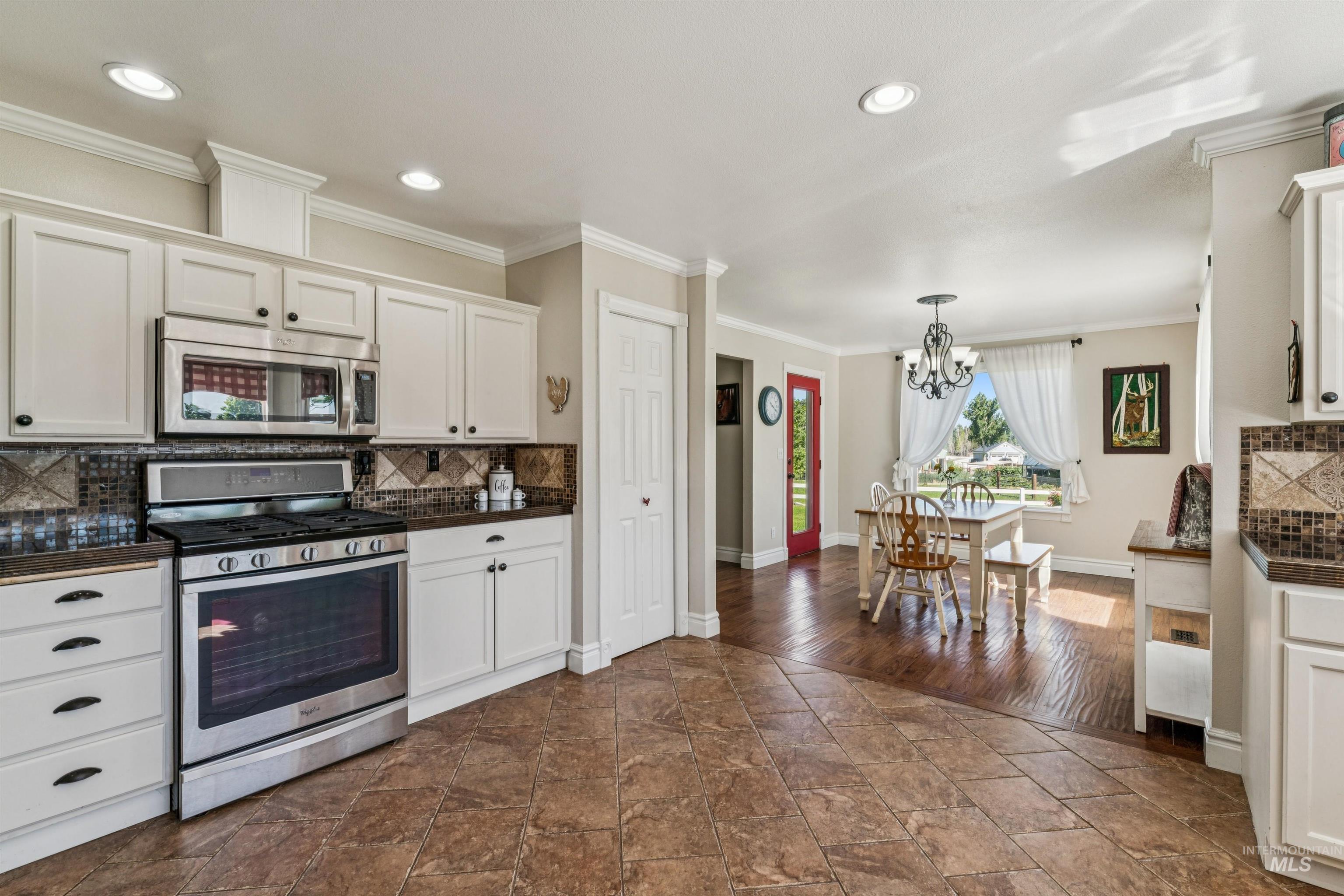 4220 Pleasant View, Nampa, Idaho 83686, 3 Bedrooms, 2.5 Bathrooms, Residential For Sale, Price $825,000, 98990990
