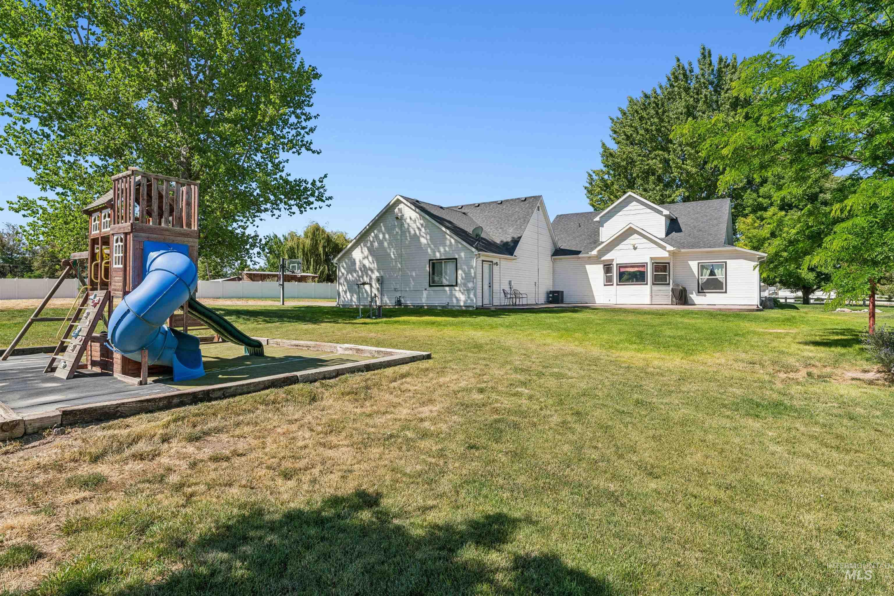 4220 Pleasant View, Nampa, Idaho 83686, 3 Bedrooms, 2.5 Bathrooms, Residential For Sale, Price $825,000, 98990990