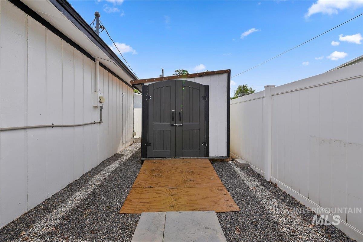 503 E Lincoln, Nampa, Idaho 83686, 3 Bedrooms, 1 Bathroom, Residential For Sale, Price $330,000, 98990991