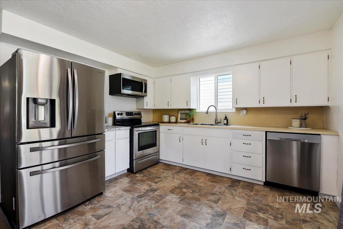 503 E Lincoln, Nampa, Idaho 83686, 3 Bedrooms, 1 Bathroom, Residential For Sale, Price $330,000, 98990991