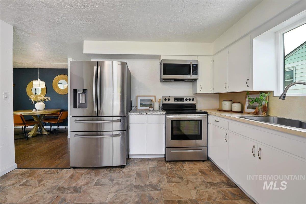 503 E Lincoln, Nampa, Idaho 83686, 3 Bedrooms, 1 Bathroom, Residential For Sale, Price $330,000, 98990991