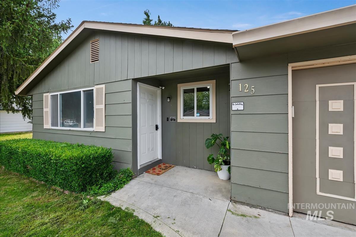 125 Donna Dr, Middleton, Idaho 83644, 3 Bedrooms, 1 Bathroom, Residential For Sale, Price $315,000, 98990992