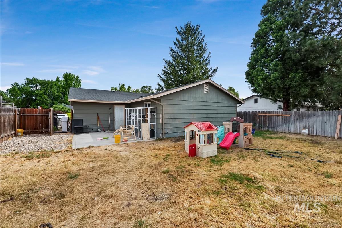 125 Donna Dr, Middleton, Idaho 83644, 3 Bedrooms, 1 Bathroom, Residential For Sale, Price $315,000, 98990992