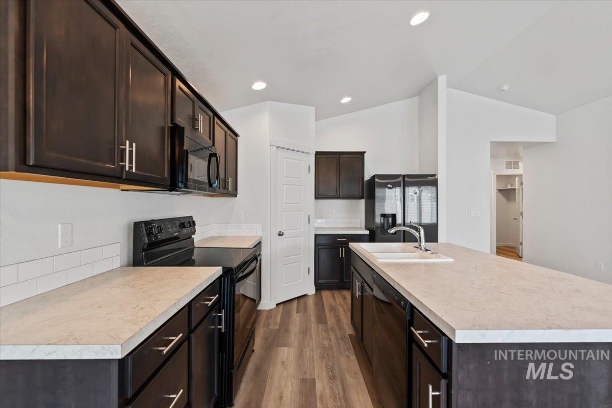 3023 W Silver River St, Meridian, Idaho 83646, 3 Bedrooms, 2 Bathrooms, Residential For Sale, Price $479,900,MLS 98990993