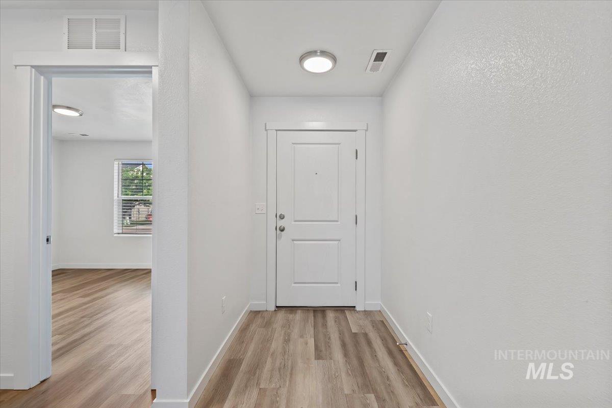 3023 W Silver River St, Meridian, Idaho 83646, 3 Bedrooms, 2 Bathrooms, Residential For Sale, Price $479,900,MLS 98990993