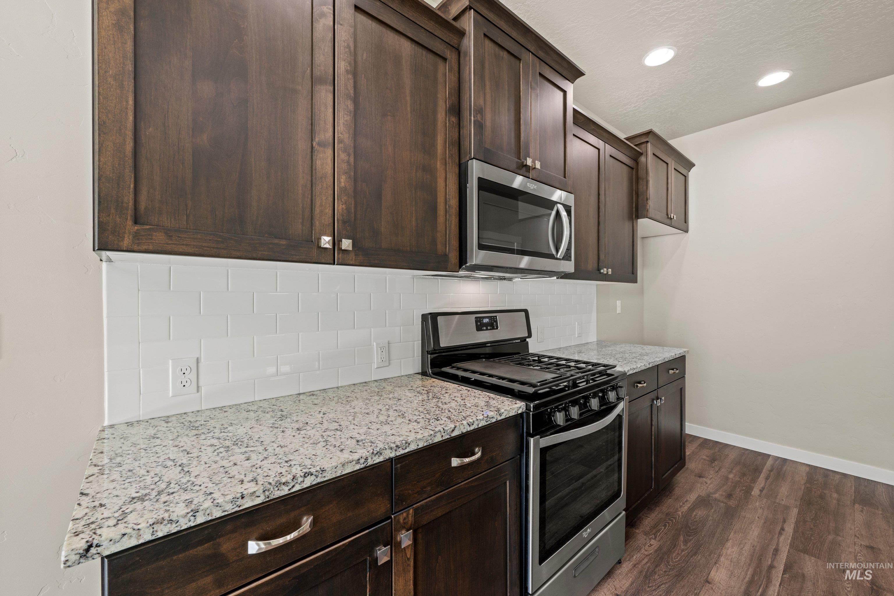 2110 S Hills Ave., Meridian, Idaho 83642-7363, 3 Bedrooms, 2.5 Bathrooms, Residential For Sale, Price $475,000,MLS 98990995