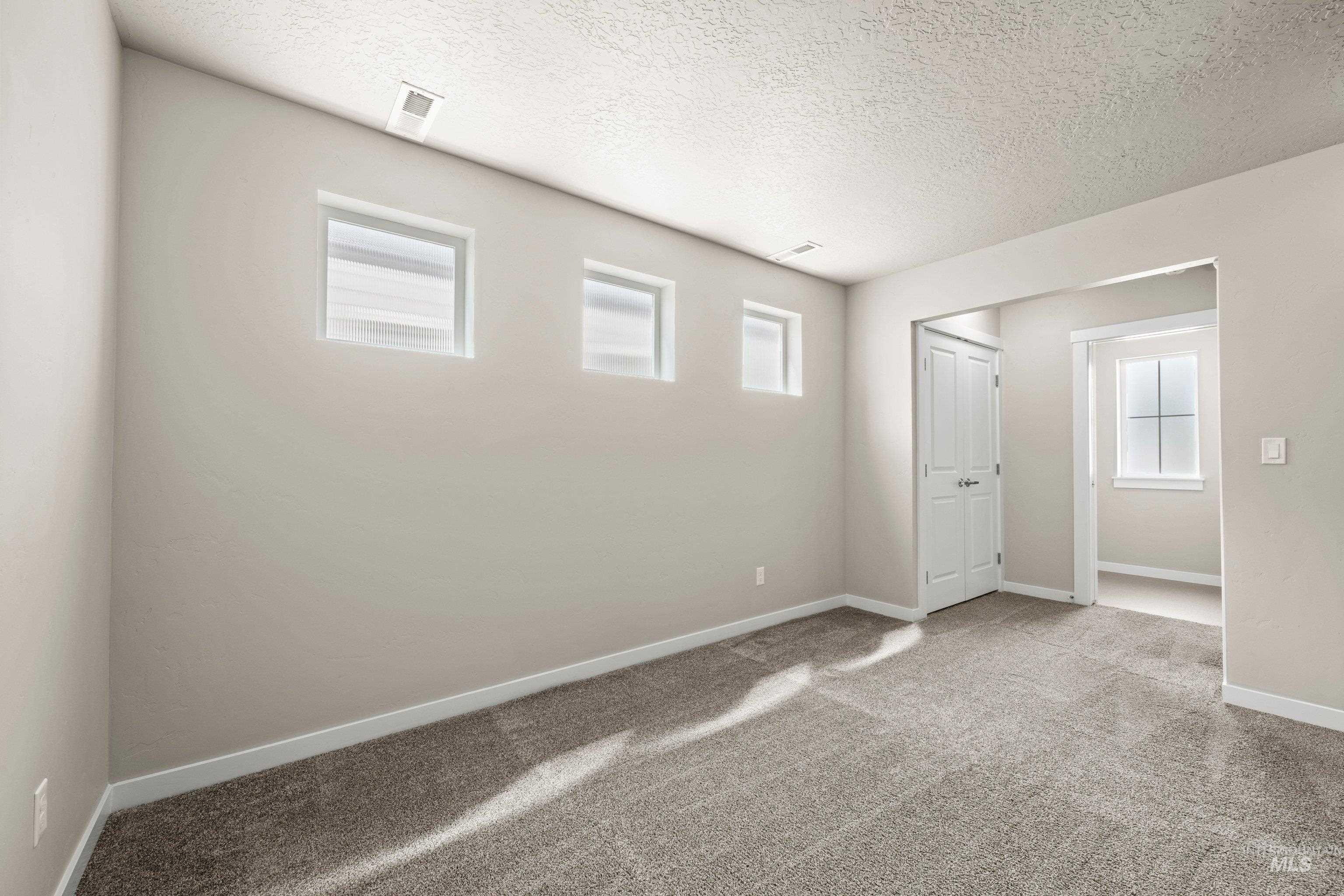 2110 S Hills Ave., Meridian, Idaho 83642-7363, 3 Bedrooms, 2.5 Bathrooms, Residential For Sale, Price $475,000,MLS 98990995