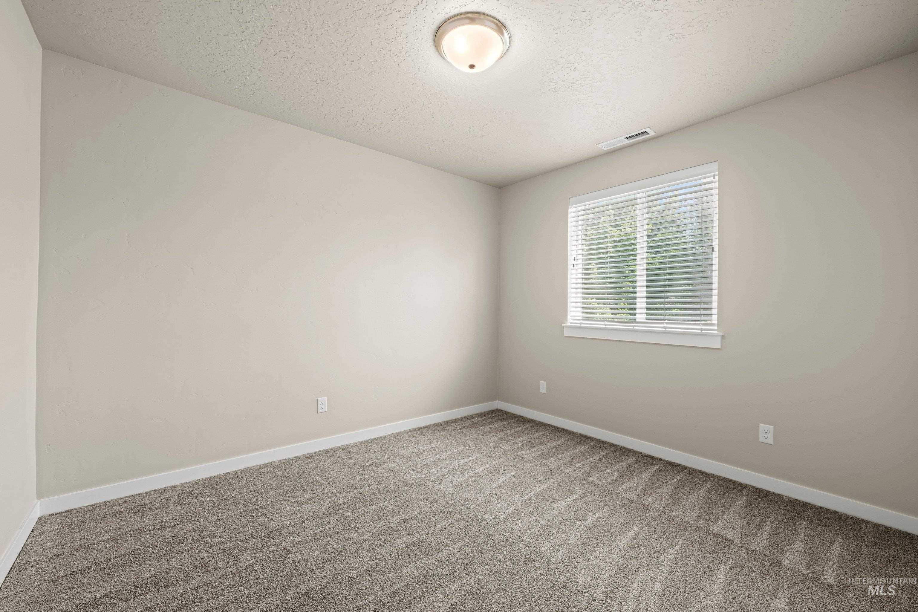 2110 S Hills Ave., Meridian, Idaho 83642-7363, 3 Bedrooms, 2.5 Bathrooms, Residential For Sale, Price $475,000,MLS 98990995