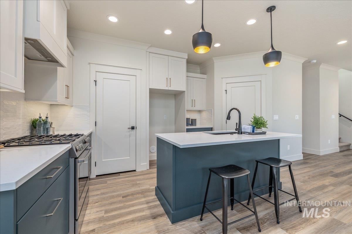1185 N Meadowglen Ave, Meridian, Idaho 83642, 3 Bedrooms, 2.5 Bathrooms, Residential For Sale, Price $529,900,MLS 98990998