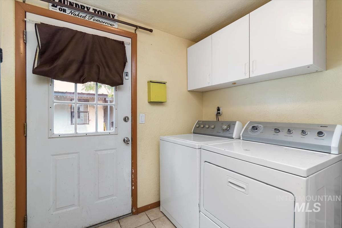1207 W Willow Ave, Nampa, Idaho 83651, 3 Bedrooms, 2 Bathrooms, Residential For Sale, Price $480,000,MLS 98991001