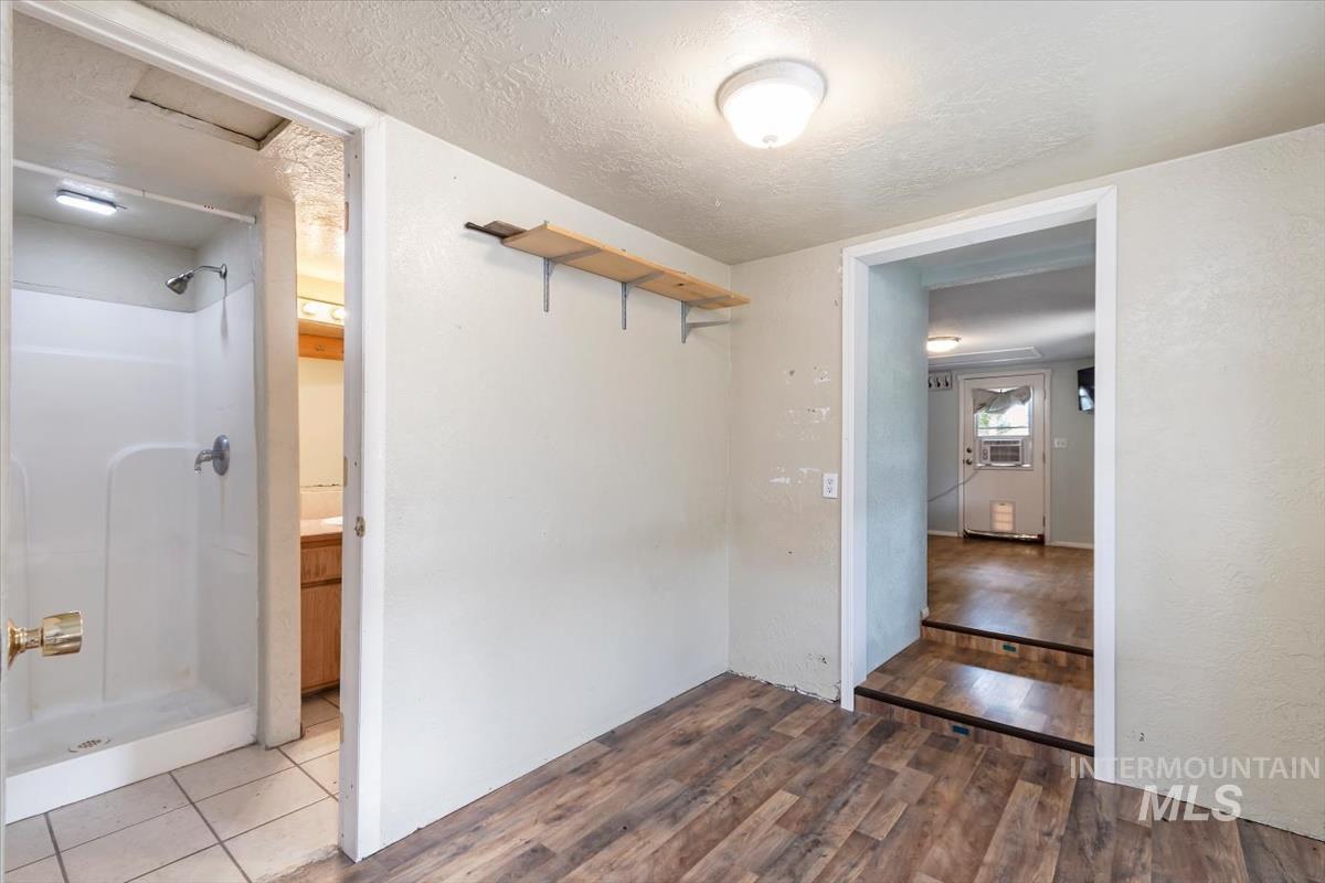 1207 W Willow Ave, Nampa, Idaho 83651, 3 Bedrooms, 2 Bathrooms, Residential For Sale, Price $480,000,MLS 98991001