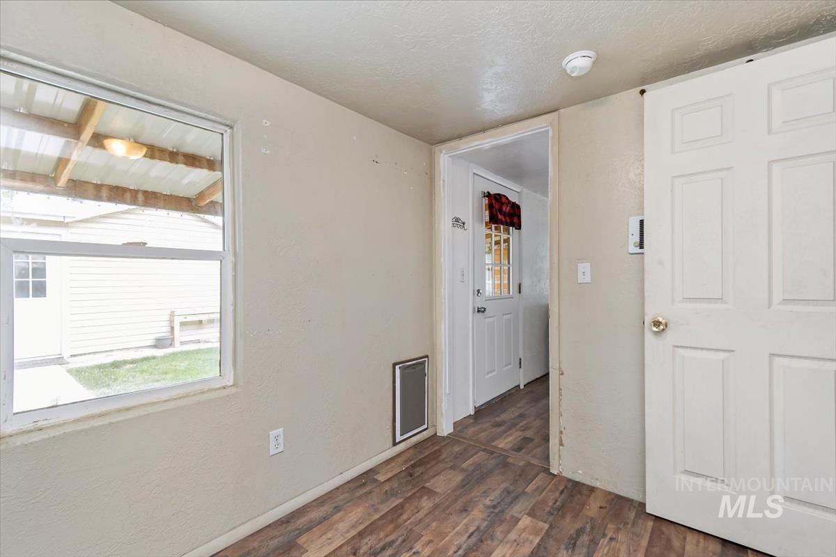 1207 W Willow Ave, Nampa, Idaho 83651, 3 Bedrooms, 2 Bathrooms, Residential For Sale, Price $480,000,MLS 98991001