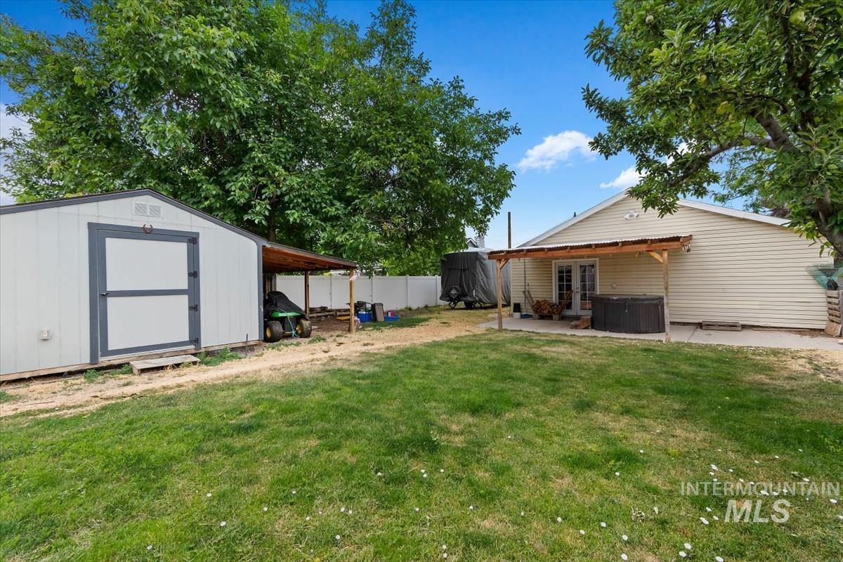 1207 W Willow Ave, Nampa, Idaho 83651, 3 Bedrooms, 2 Bathrooms, Residential For Sale, Price $480,000,MLS 98991001
