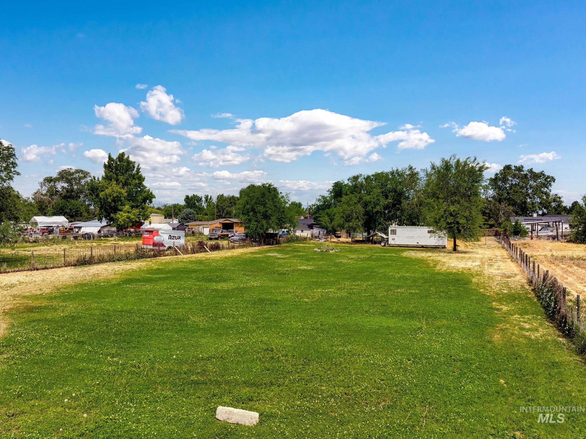 1207 W Willow Ave, Nampa, Idaho 83651, 3 Bedrooms, 2 Bathrooms, Residential For Sale, Price $480,000,MLS 98991001