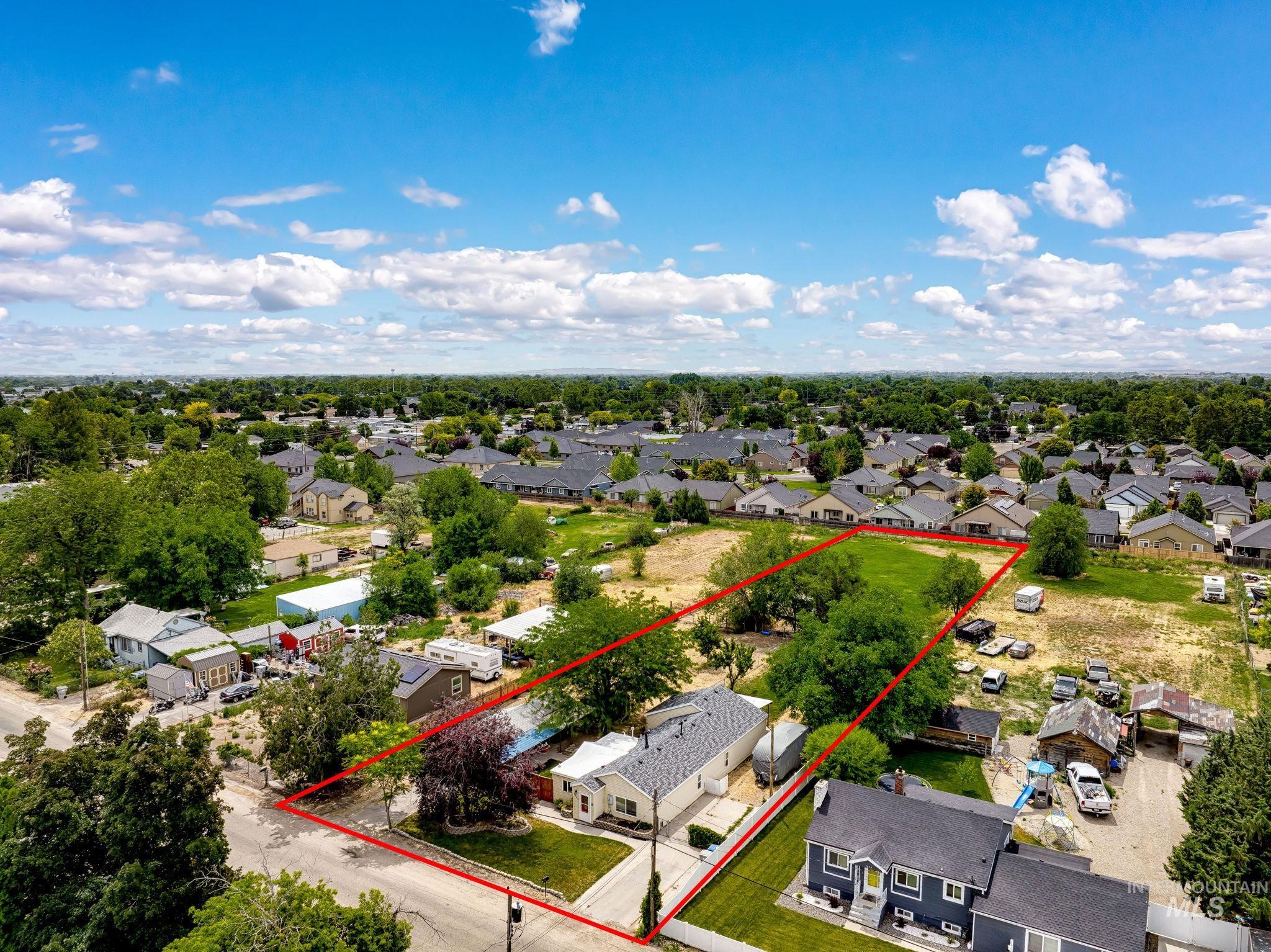1207 W Willow Ave, Nampa, Idaho 83651, 3 Bedrooms, 2 Bathrooms, Residential For Sale, Price $480,000,MLS 98991001