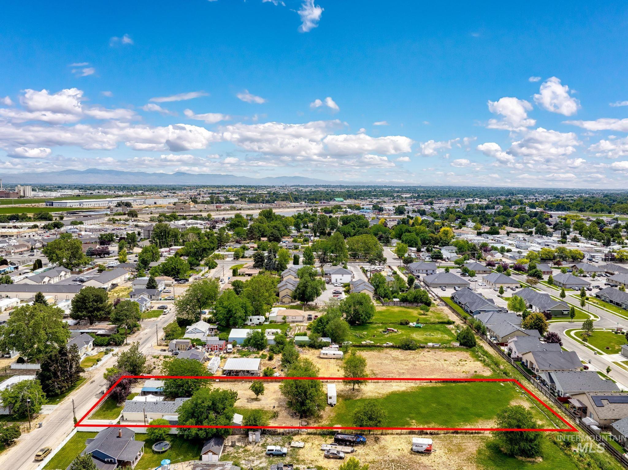 1207 W Willow Ave, Nampa, Idaho 83651, 3 Bedrooms, 2 Bathrooms, Residential For Sale, Price $480,000,MLS 98991001