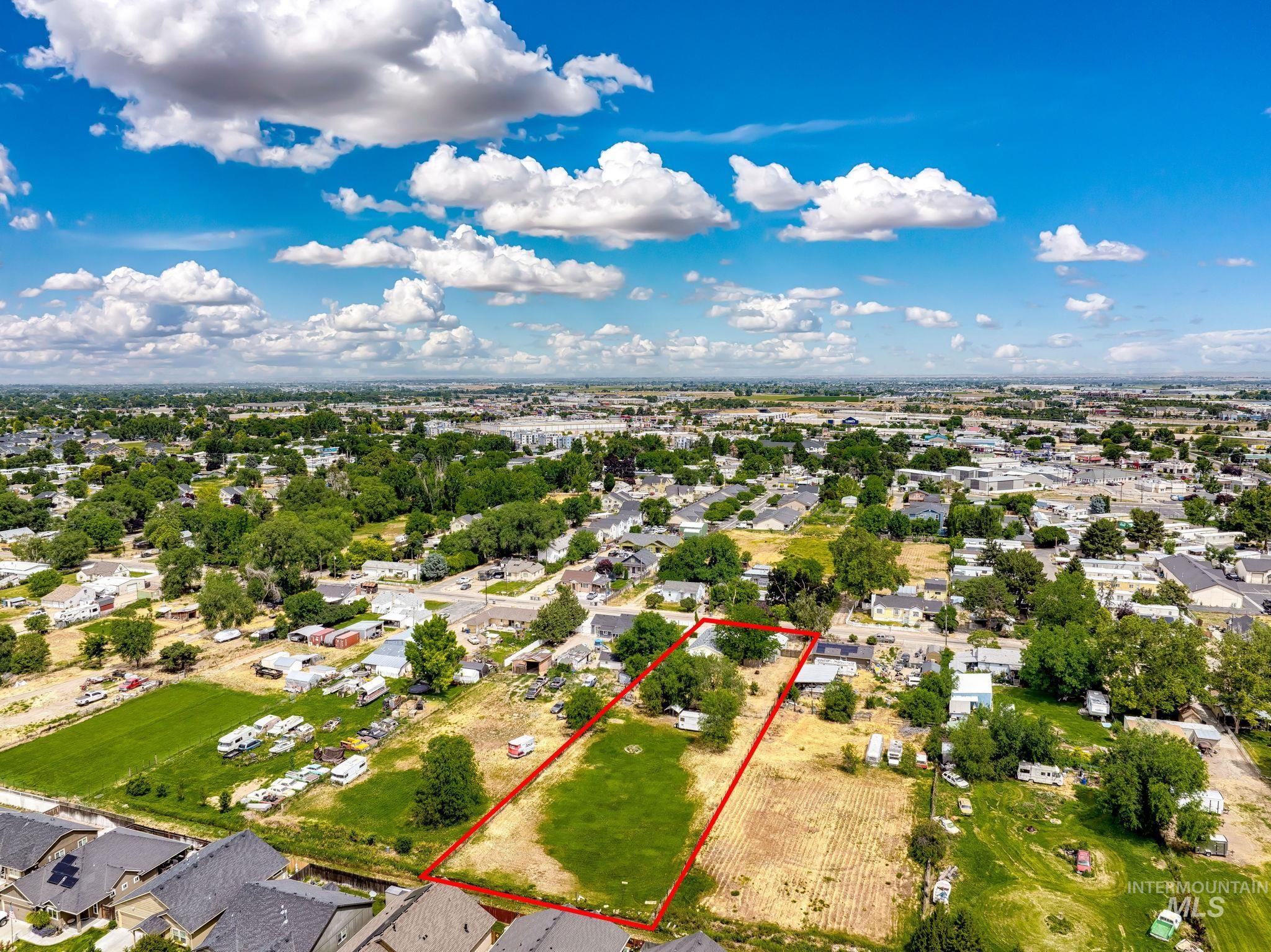 1207 W Willow Ave, Nampa, Idaho 83651, 3 Bedrooms, 2 Bathrooms, Residential For Sale, Price $480,000,MLS 98991001