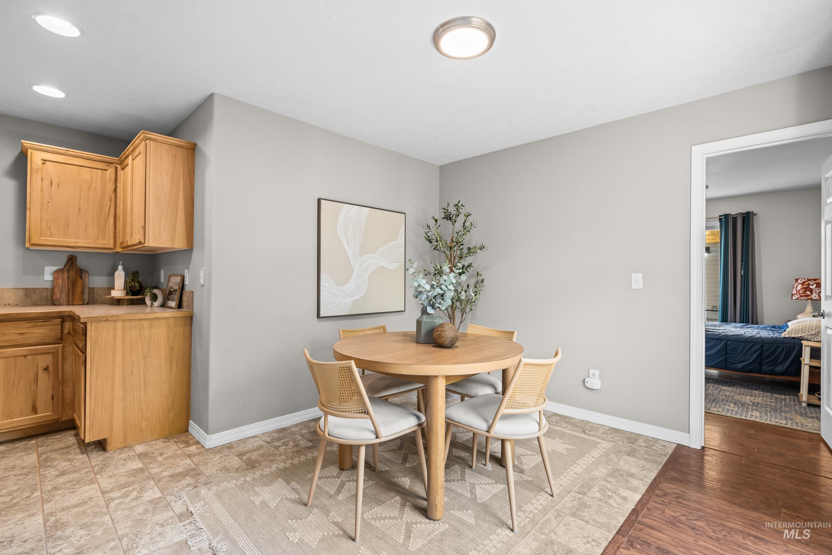 1576 S Grant Ave., Boise, Idaho 83706, 3 Bedrooms, 2.5 Bathrooms, Residential For Sale, Price $559,900, 98991002